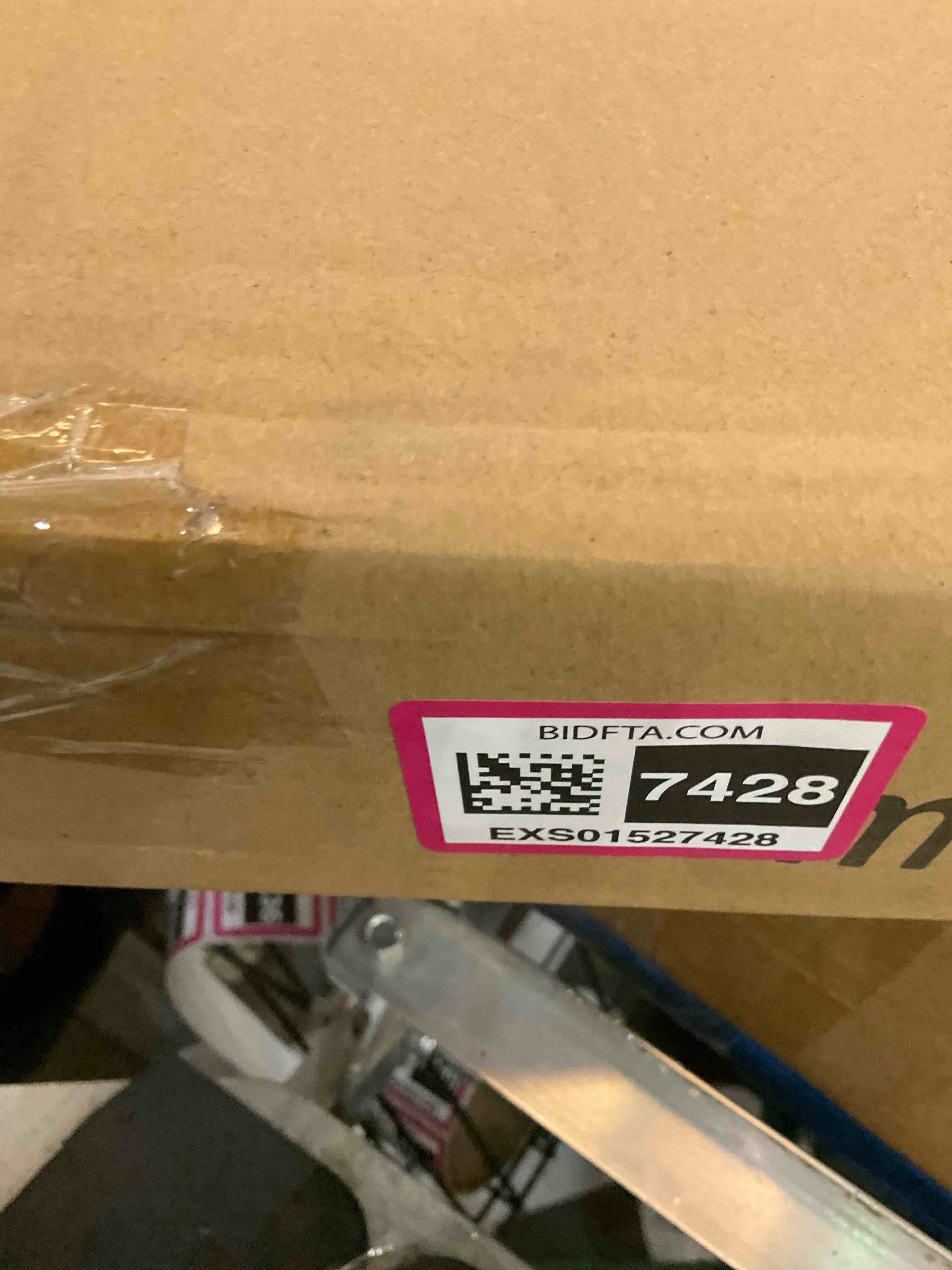 https://s3.amazonaws.com/lotting-images-prod/BargainHunt/EXS01527428_1717692175706.jpeg