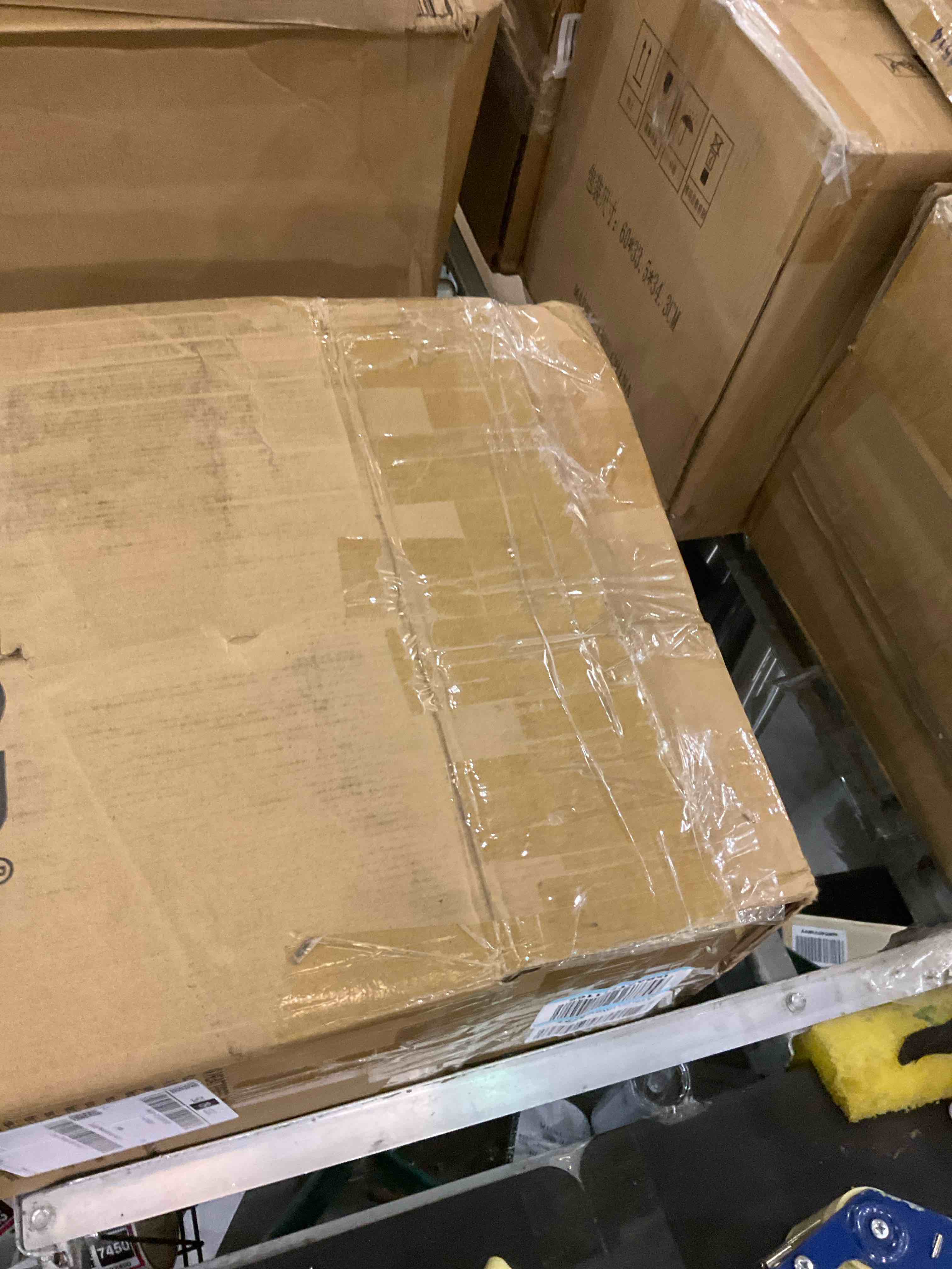 https://s3.amazonaws.com/lotting-images-prod/BargainHunt/EXS01527438_1717693127446.jpeg