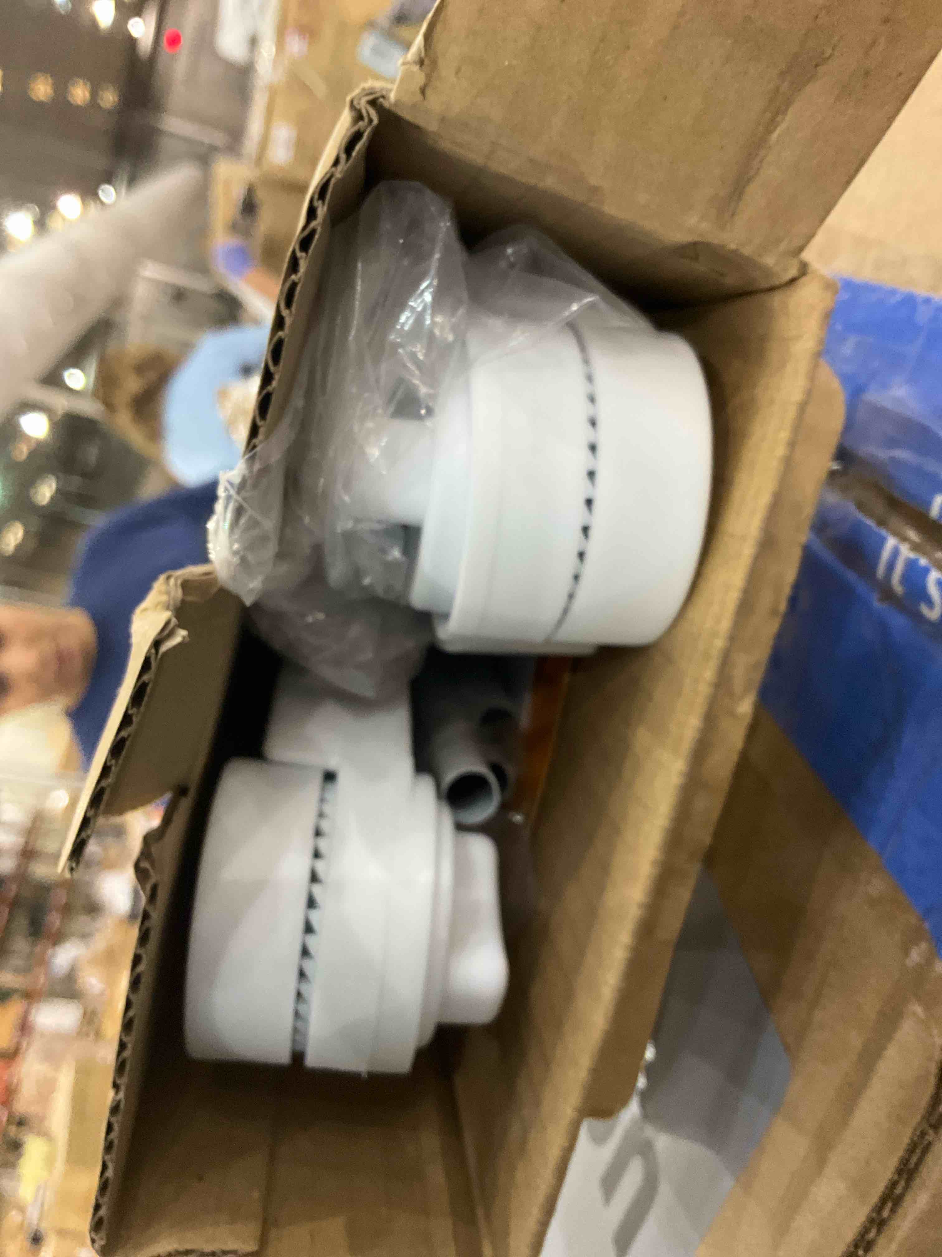 https://s3.amazonaws.com/lotting-images-prod/BargainHunt/EXS01527640_1716207002694.jpeg