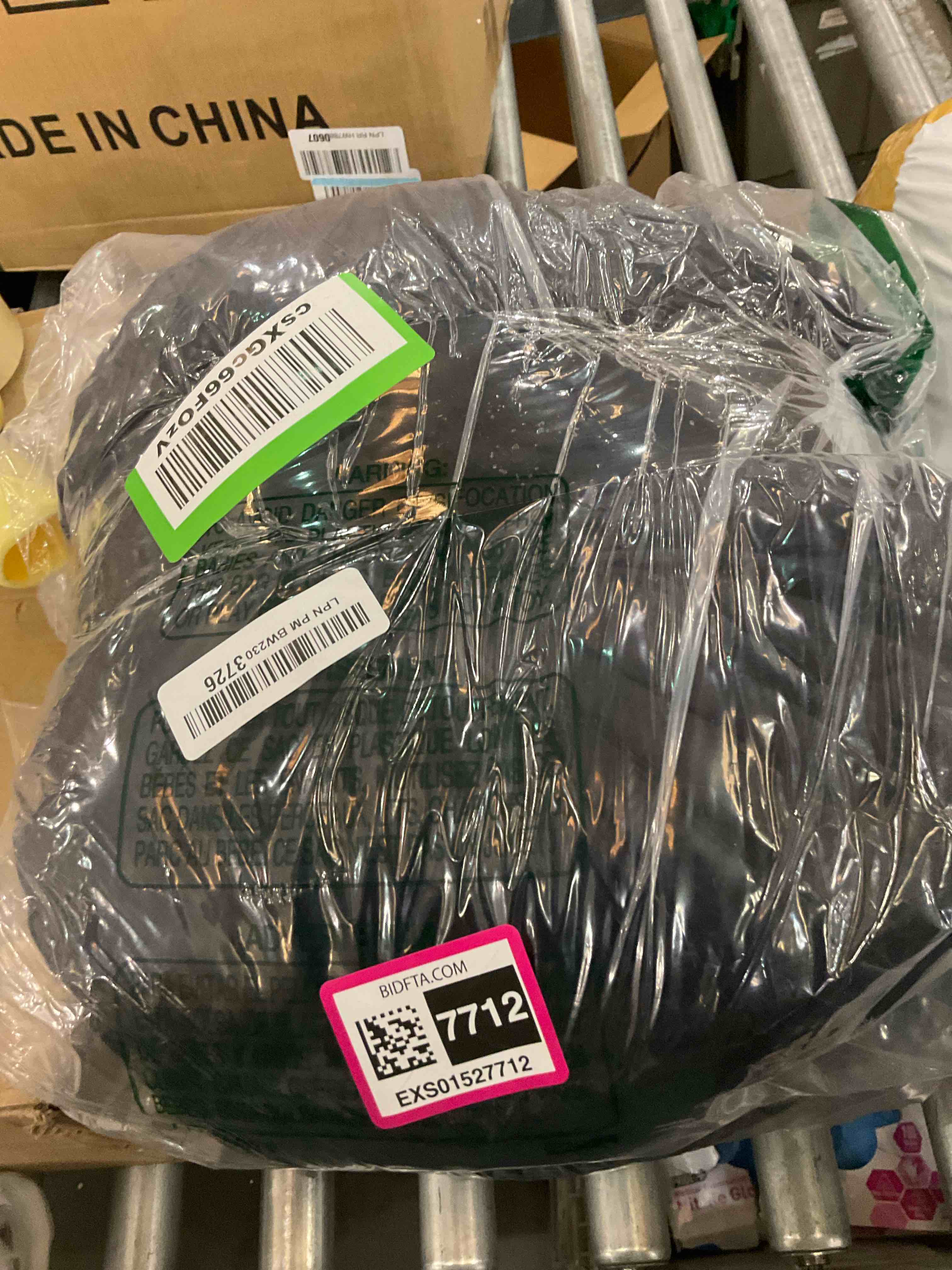 https://s3.amazonaws.com/lotting-images-prod/BargainHunt/EXS01527712_1716218950613.jpeg