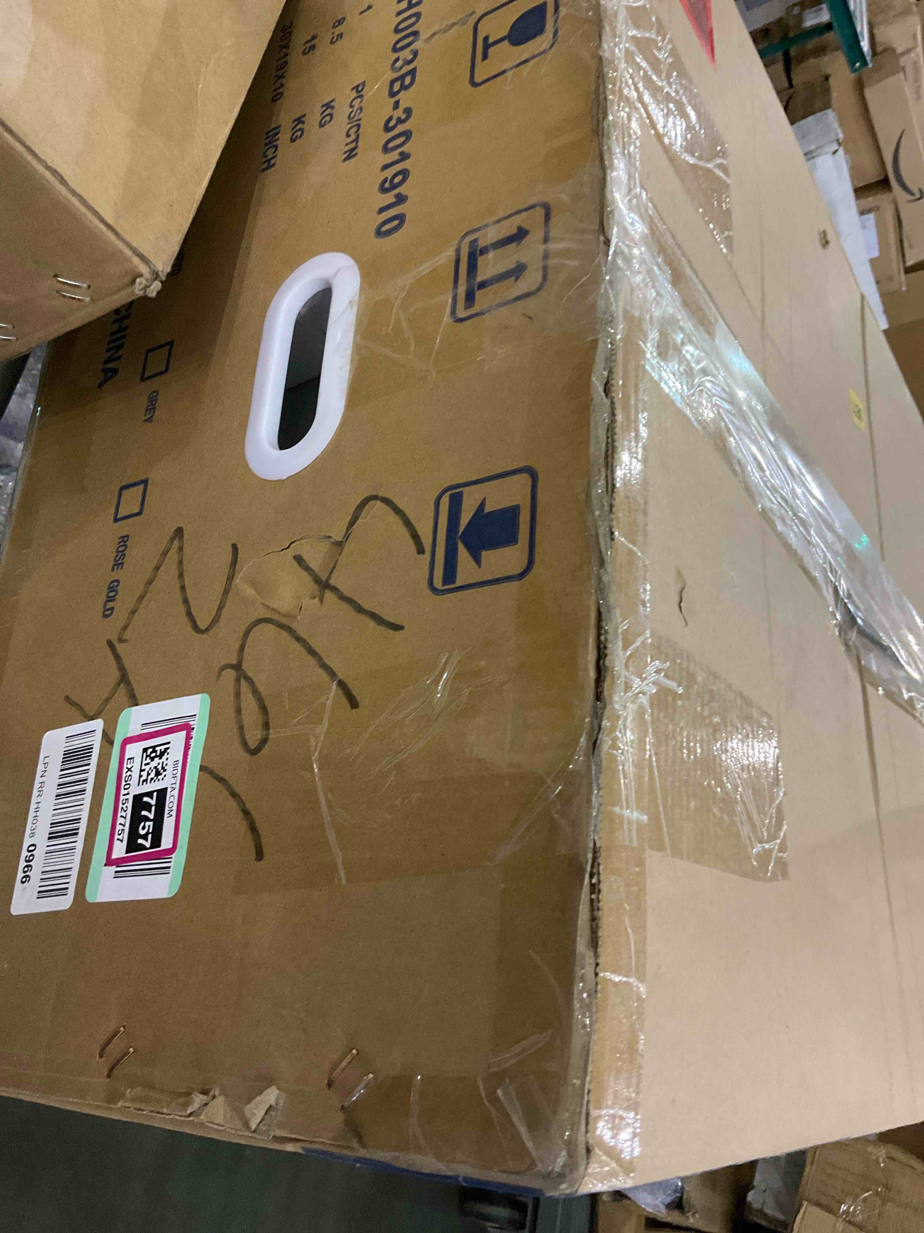 https://s3.amazonaws.com/lotting-images-prod/BargainHunt/EXS01527757_1716378028843.jpeg