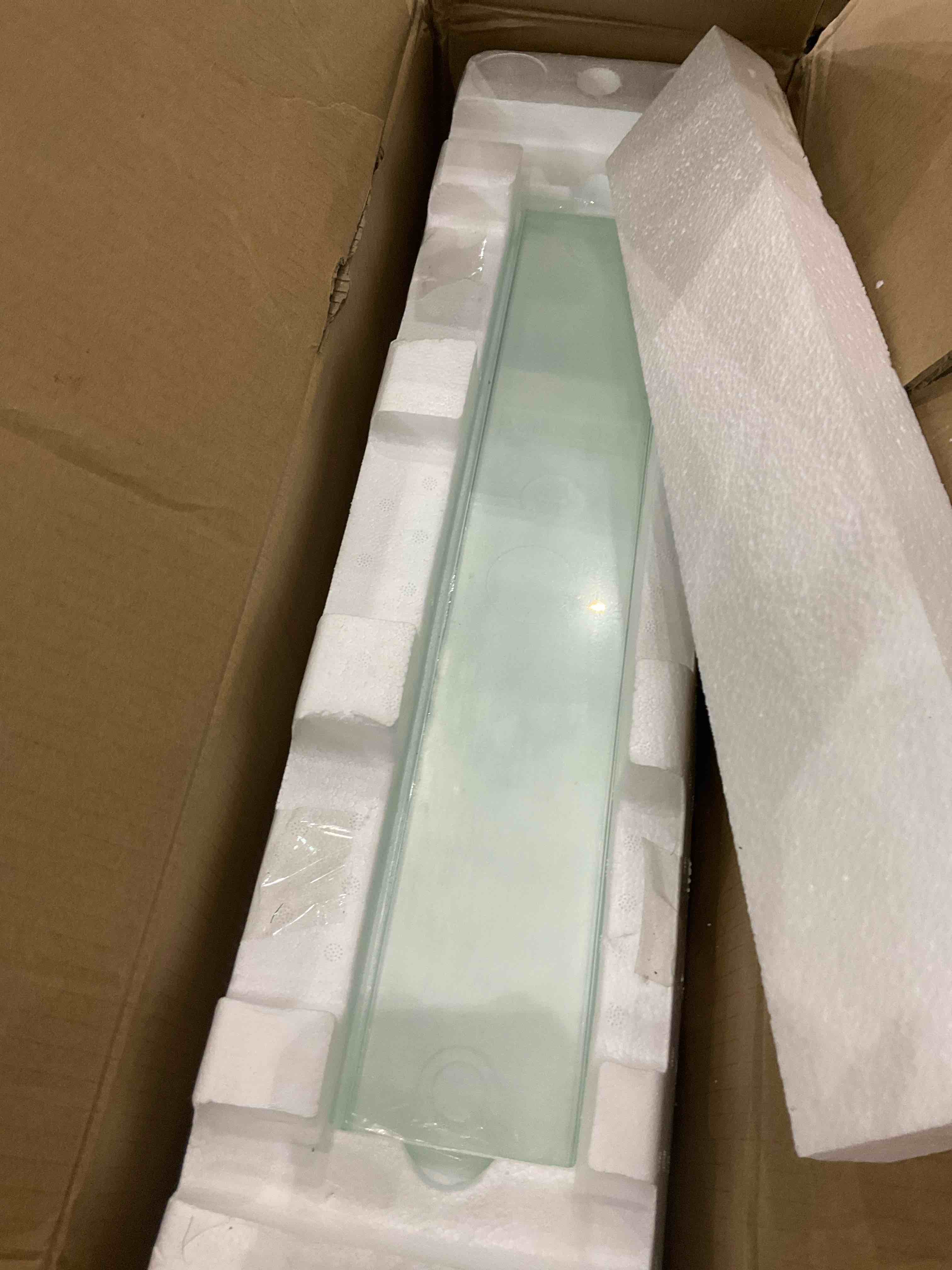https://s3.amazonaws.com/lotting-images-prod/BargainHunt/EXS01527770_1716380805539.jpeg