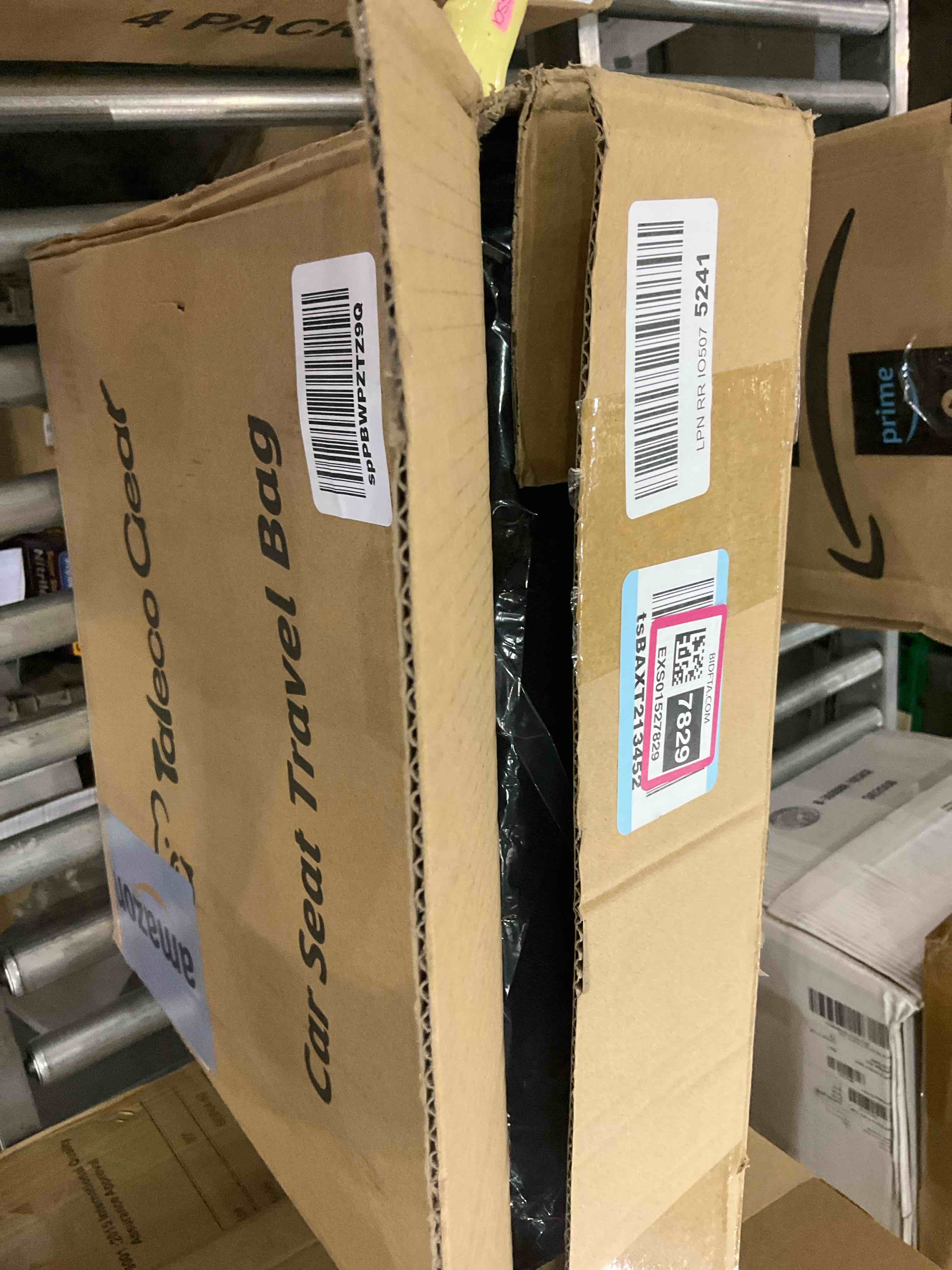 https://s3.amazonaws.com/lotting-images-prod/BargainHunt/EXS01527829_1716404498814.jpeg