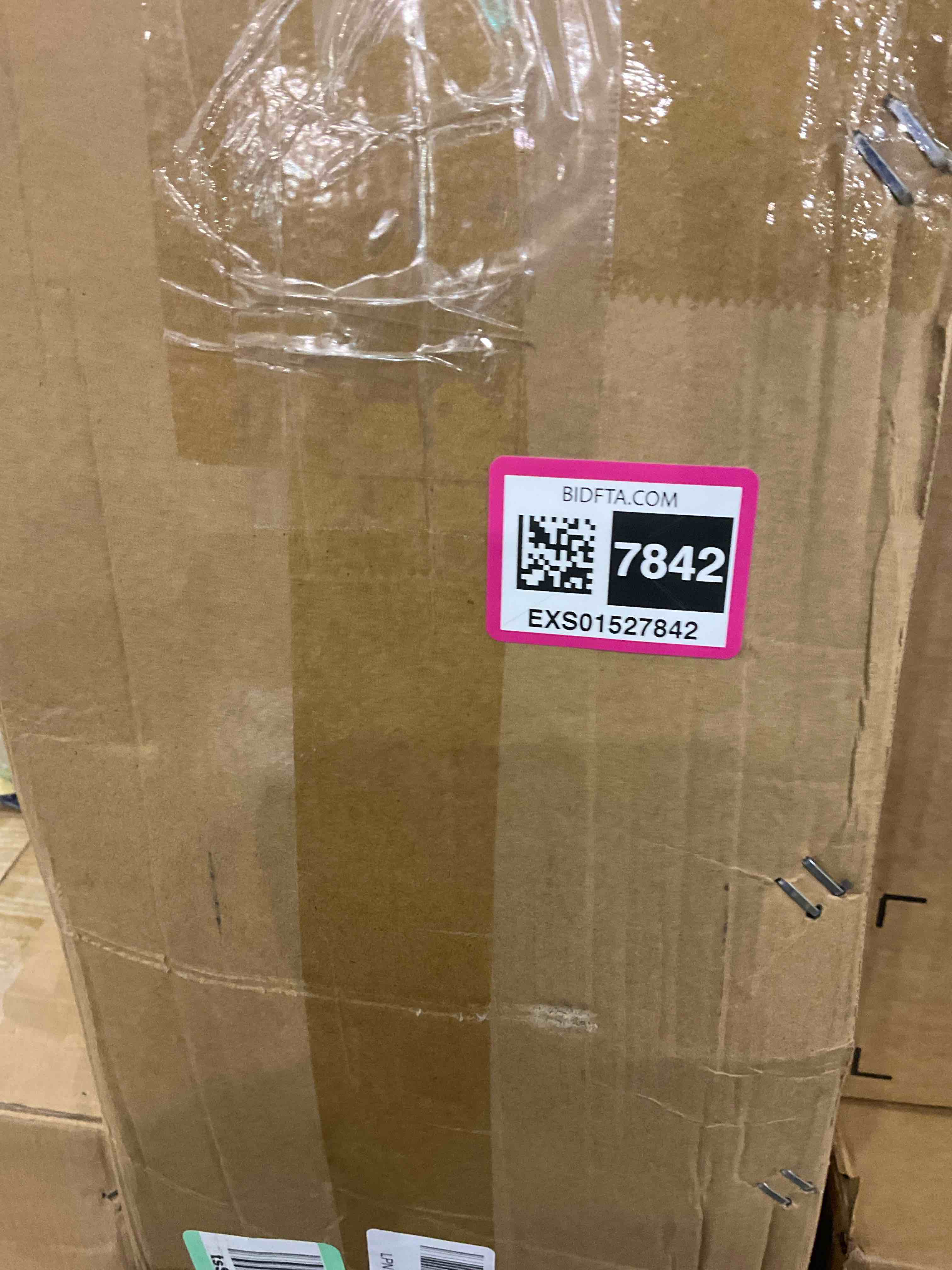 https://s3.amazonaws.com/lotting-images-prod/BargainHunt/EXS01527842_1716463848932.jpeg
