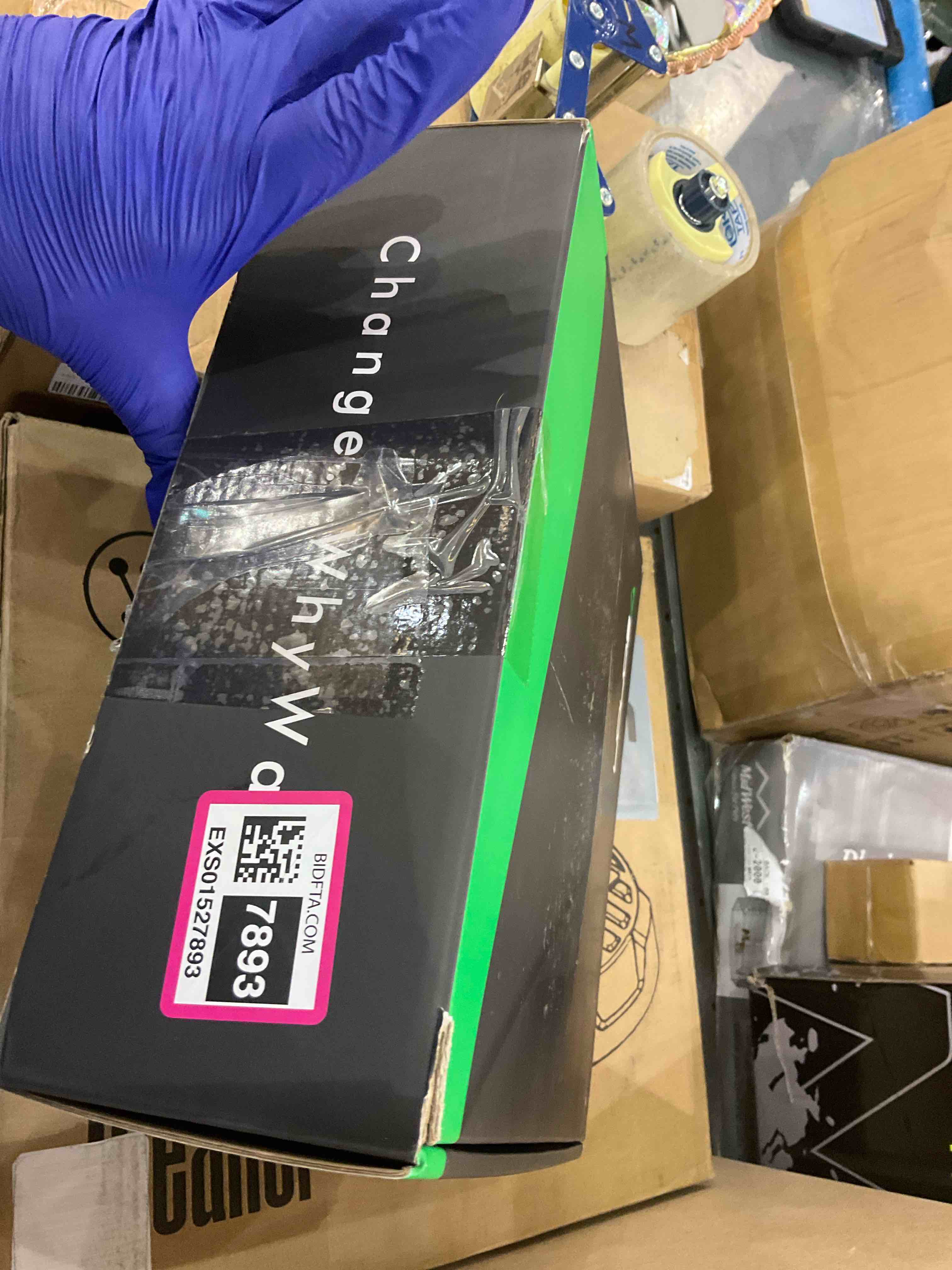 https://s3.amazonaws.com/lotting-images-prod/BargainHunt/EXS01527893_1716473217787.jpeg