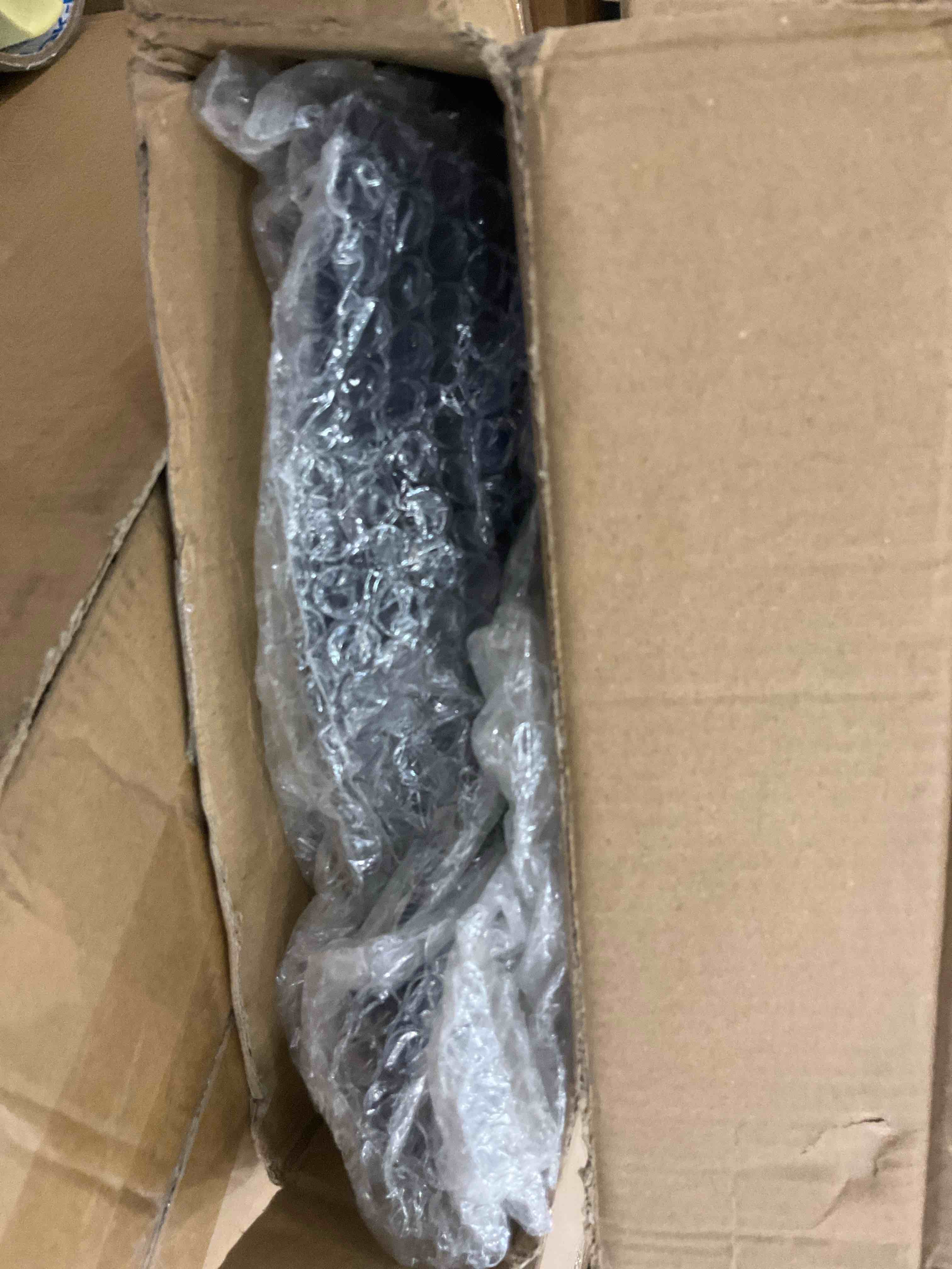https://s3.amazonaws.com/lotting-images-prod/BargainHunt/EXS01527906_1716490463321.jpeg