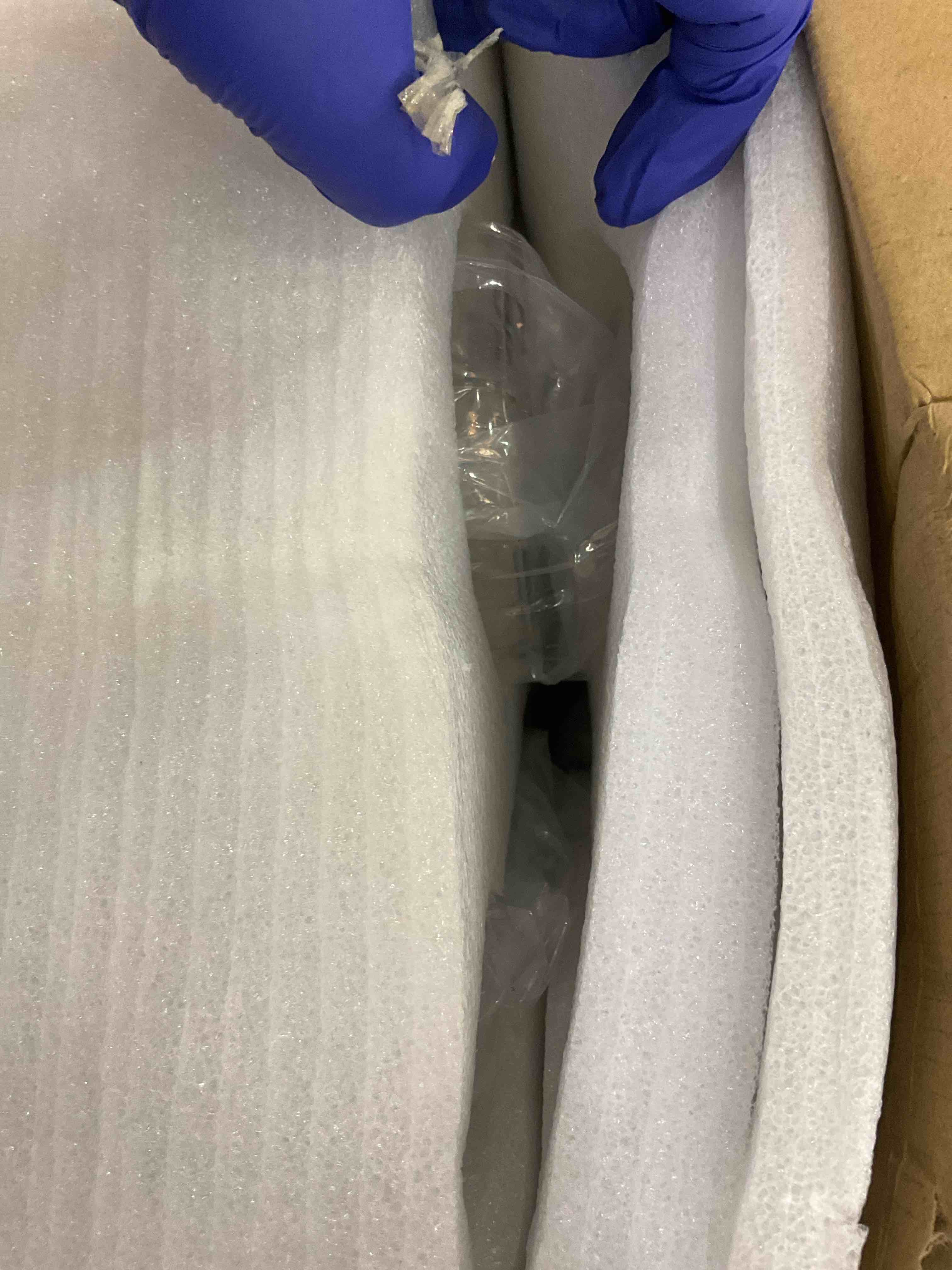 https://s3.amazonaws.com/lotting-images-prod/BargainHunt/EXS01527908_1716490725128.jpeg