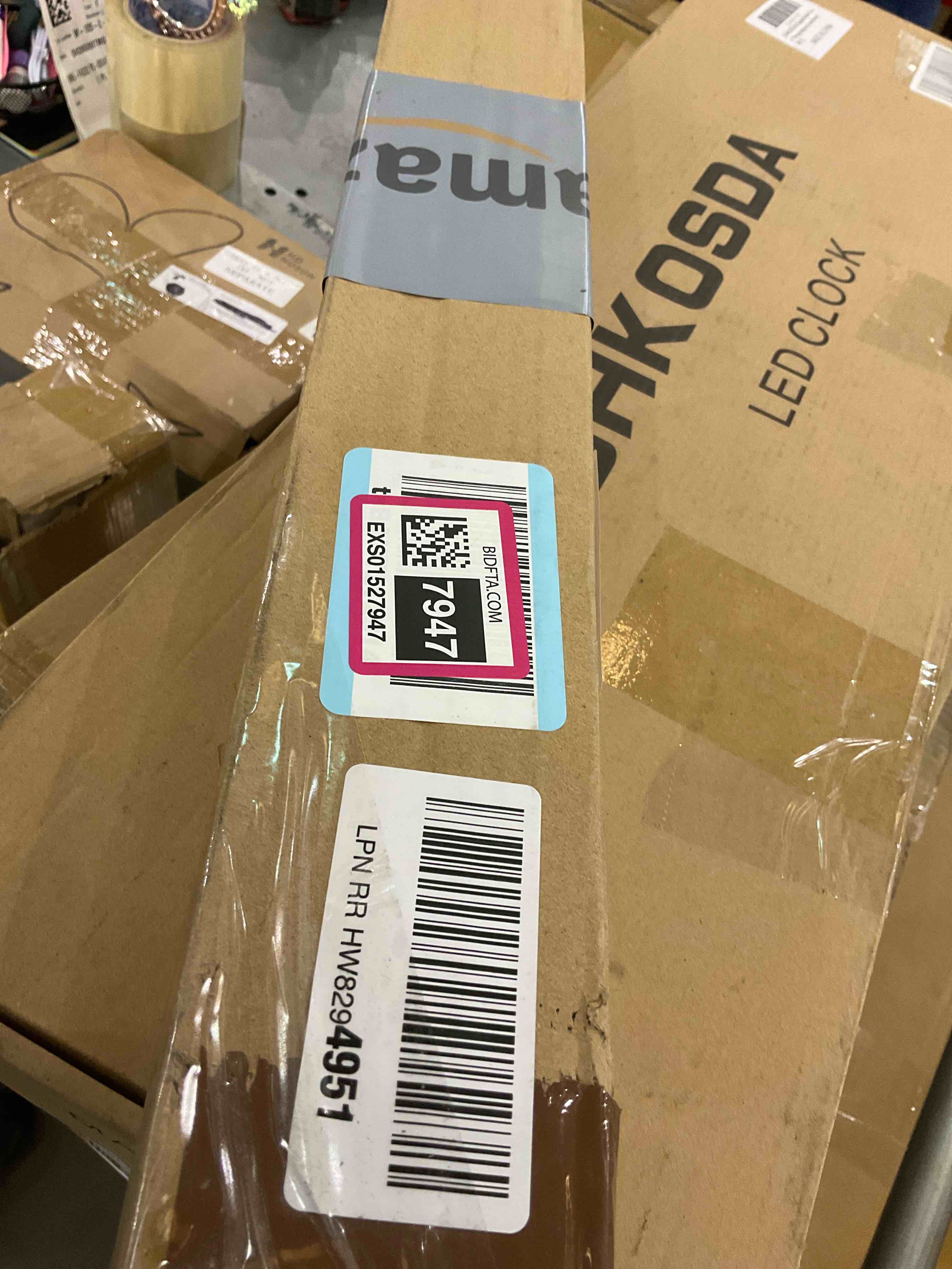 https://s3.amazonaws.com/lotting-images-prod/BargainHunt/EXS01527947_1716989565523.jpeg