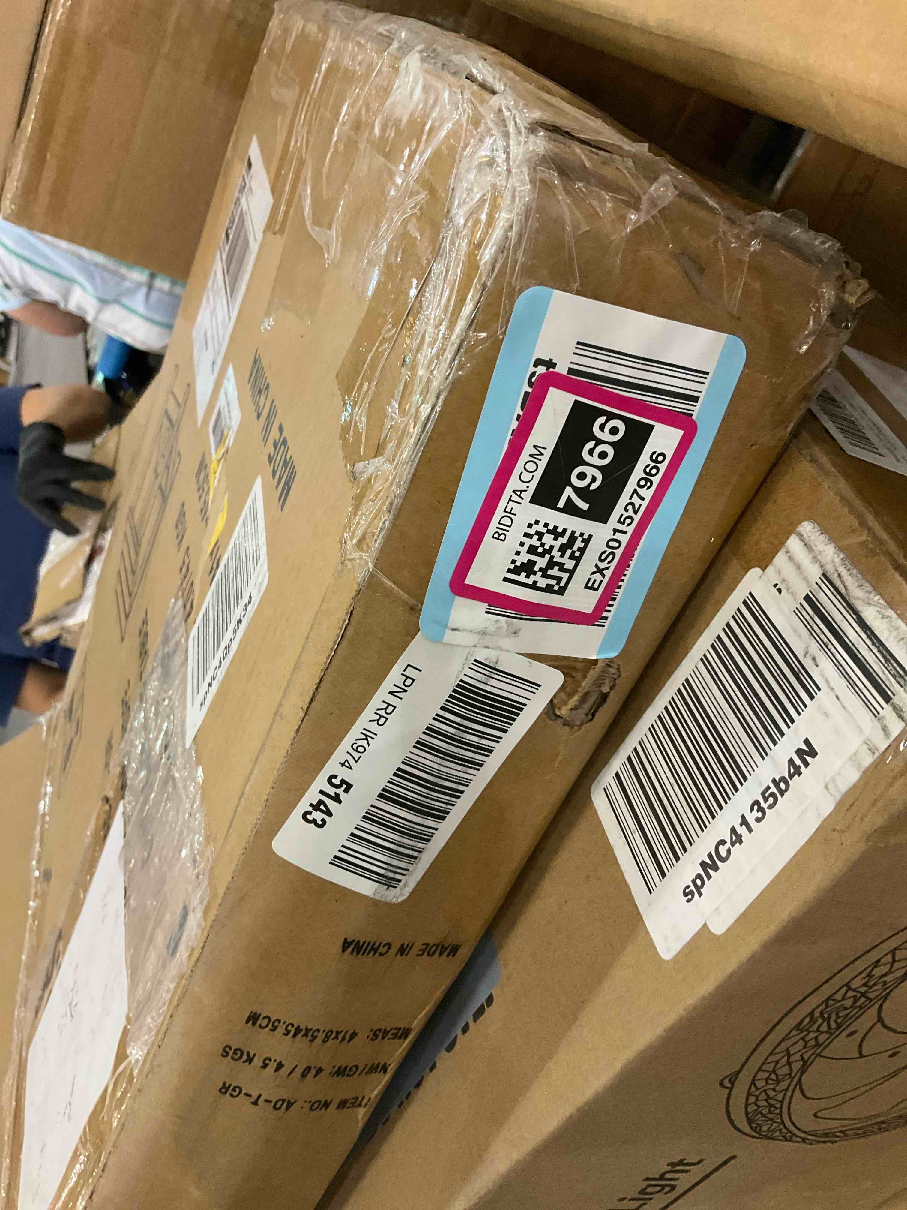 https://s3.amazonaws.com/lotting-images-prod/BargainHunt/EXS01527966_1716991947330.jpeg