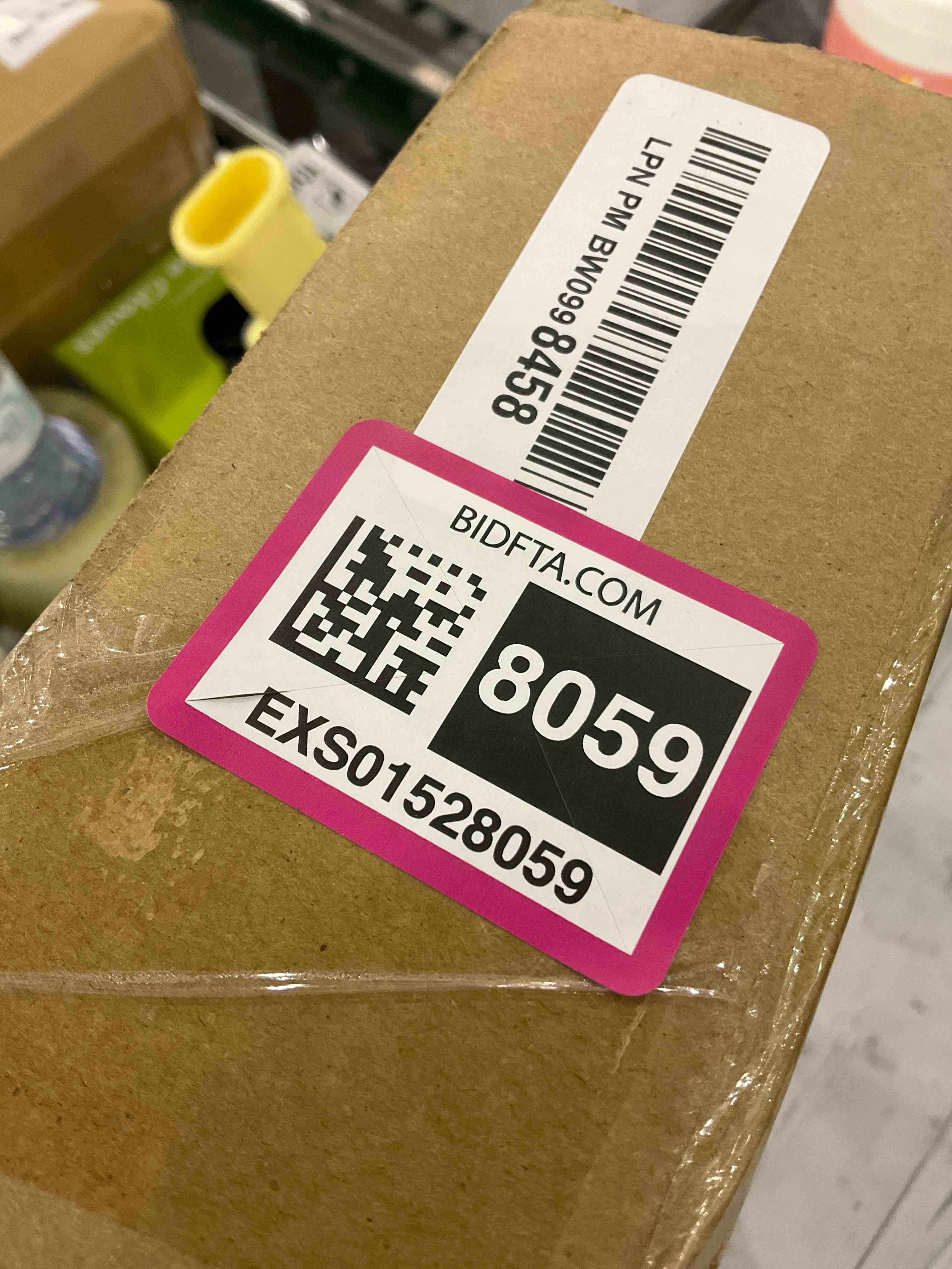 https://s3.amazonaws.com/lotting-images-prod/BargainHunt/EXS01528059_1714738413700.jpeg