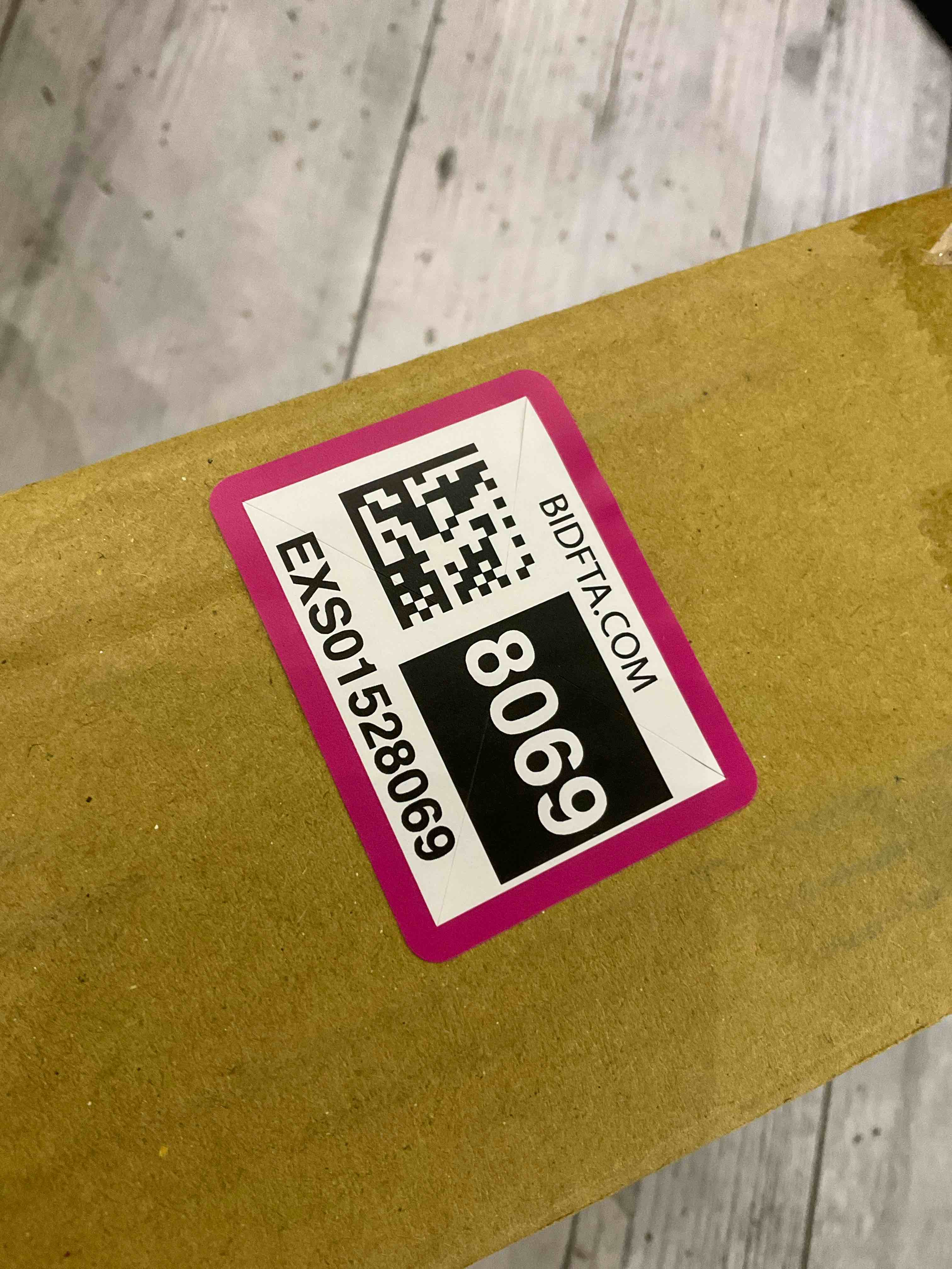 https://s3.amazonaws.com/lotting-images-prod/BargainHunt/EXS01528069_1714739597146.jpeg