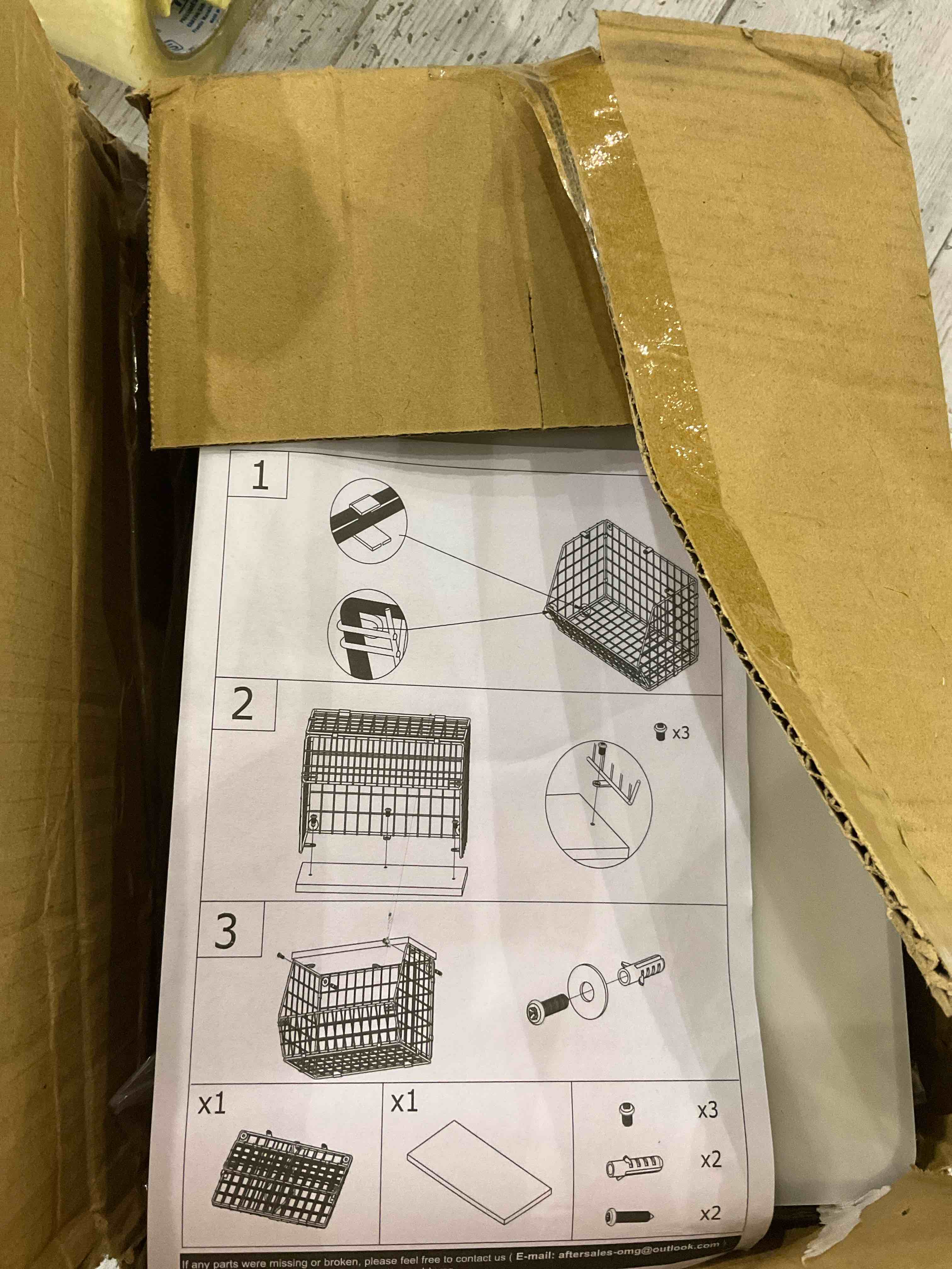 https://s3.amazonaws.com/lotting-images-prod/BargainHunt/EXS01528151_1714996821316.jpeg