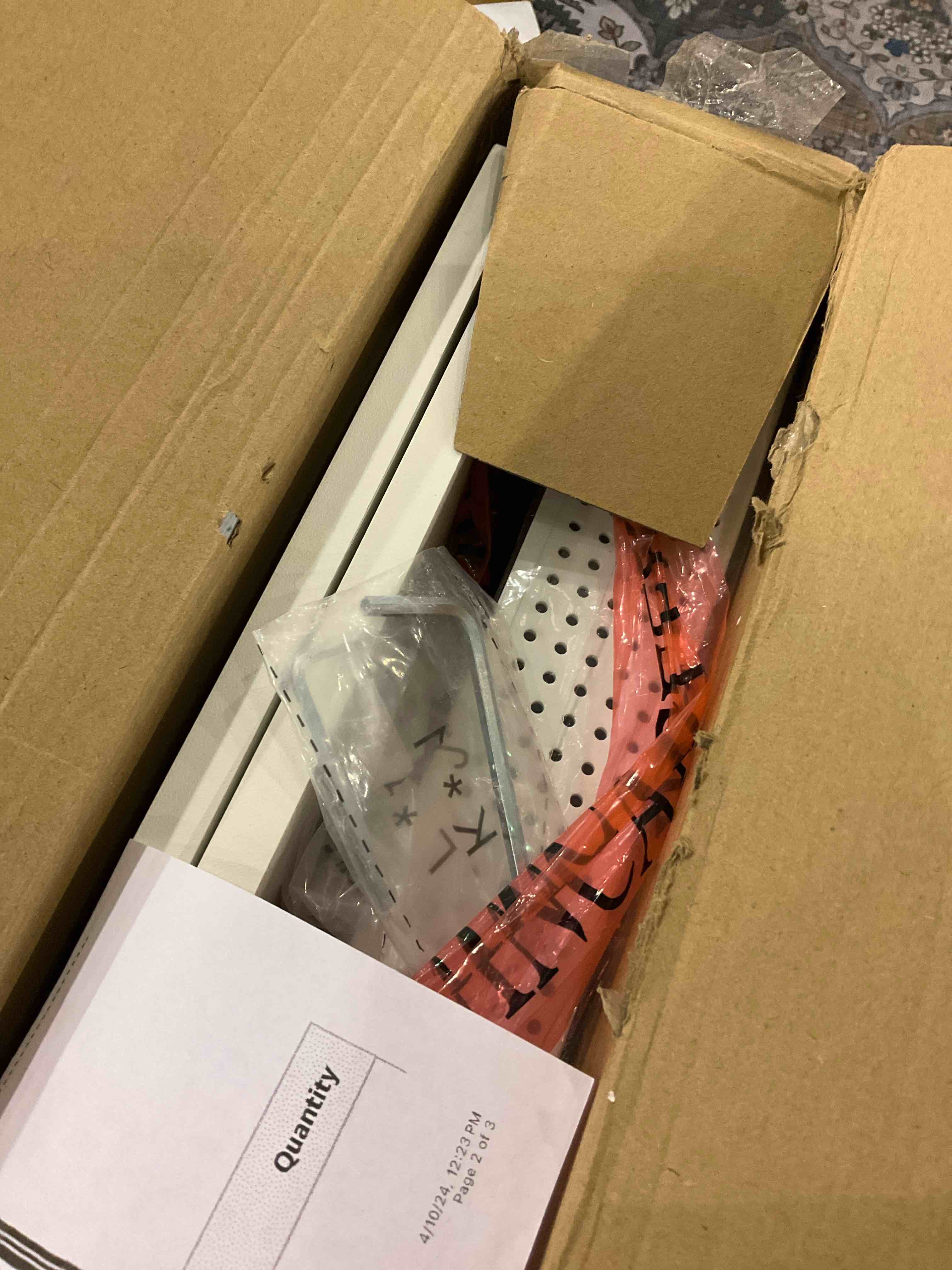 https://s3.amazonaws.com/lotting-images-prod/BargainHunt/EXS01528171_1714999498696.jpeg