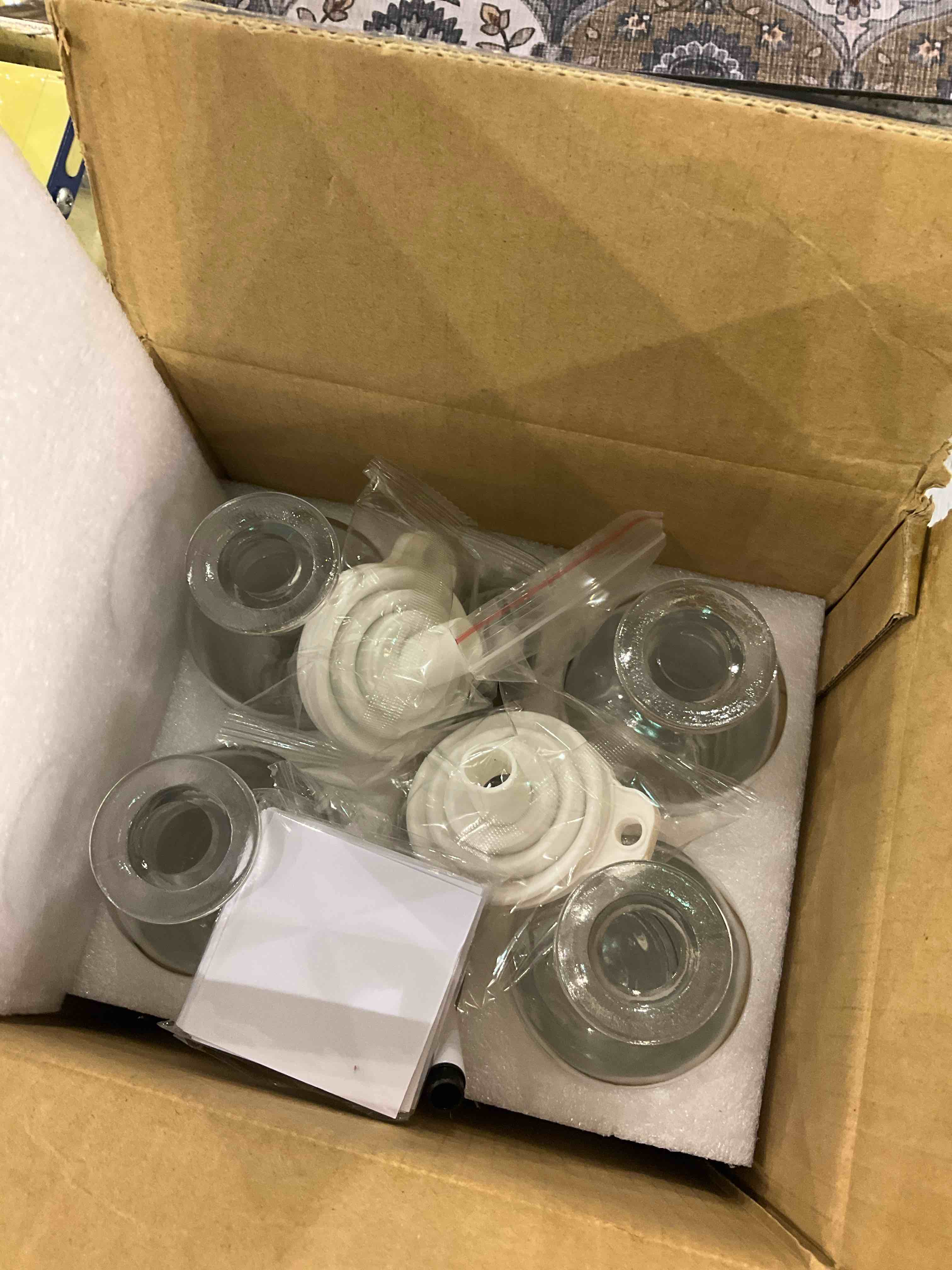 https://s3.amazonaws.com/lotting-images-prod/BargainHunt/EXS01528172_1714999766446.jpeg