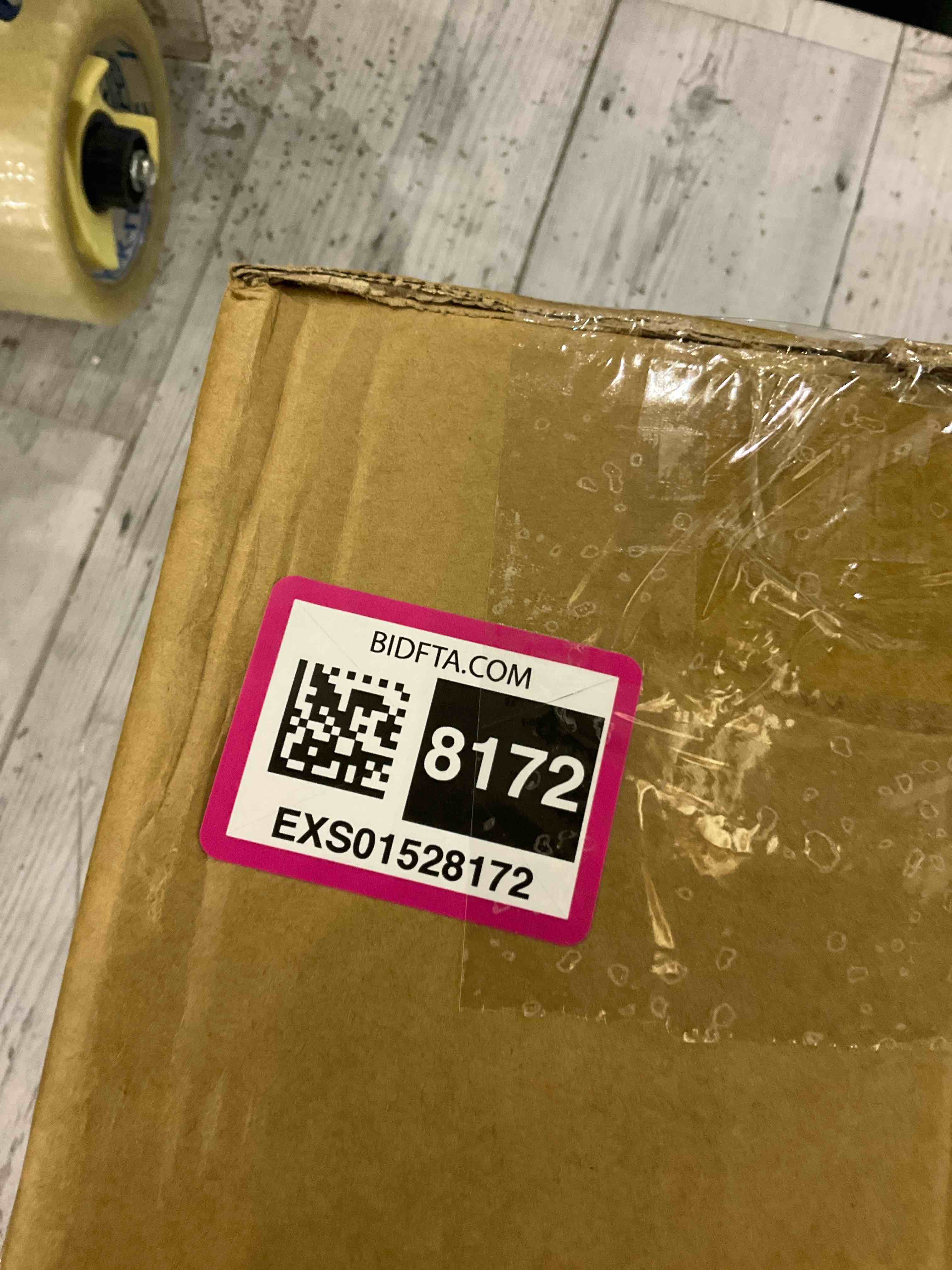 https://s3.amazonaws.com/lotting-images-prod/BargainHunt/EXS01528172_1714999777677.jpeg
