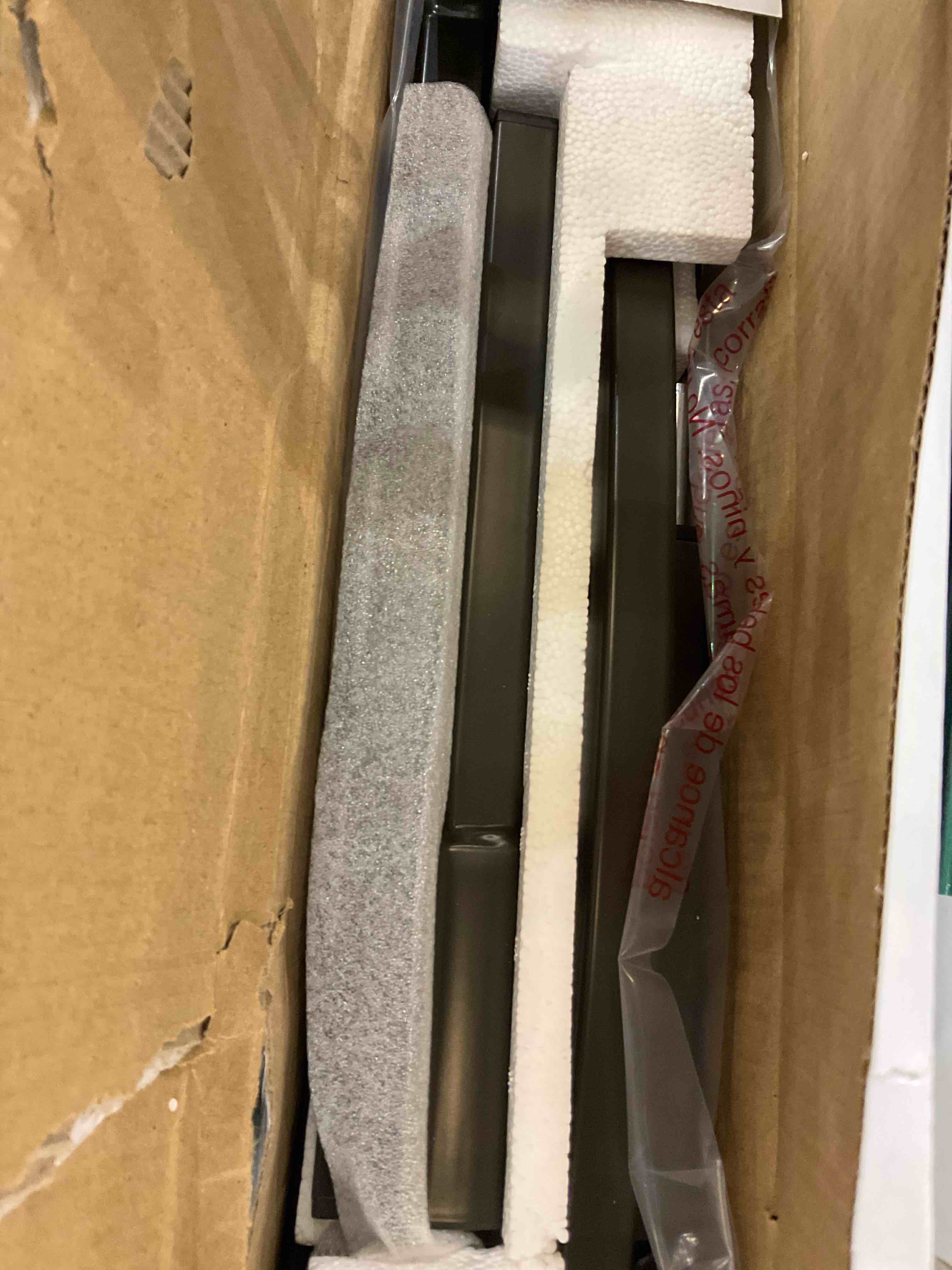https://s3.amazonaws.com/lotting-images-prod/BargainHunt/EXS01528353_1715100634544.jpeg