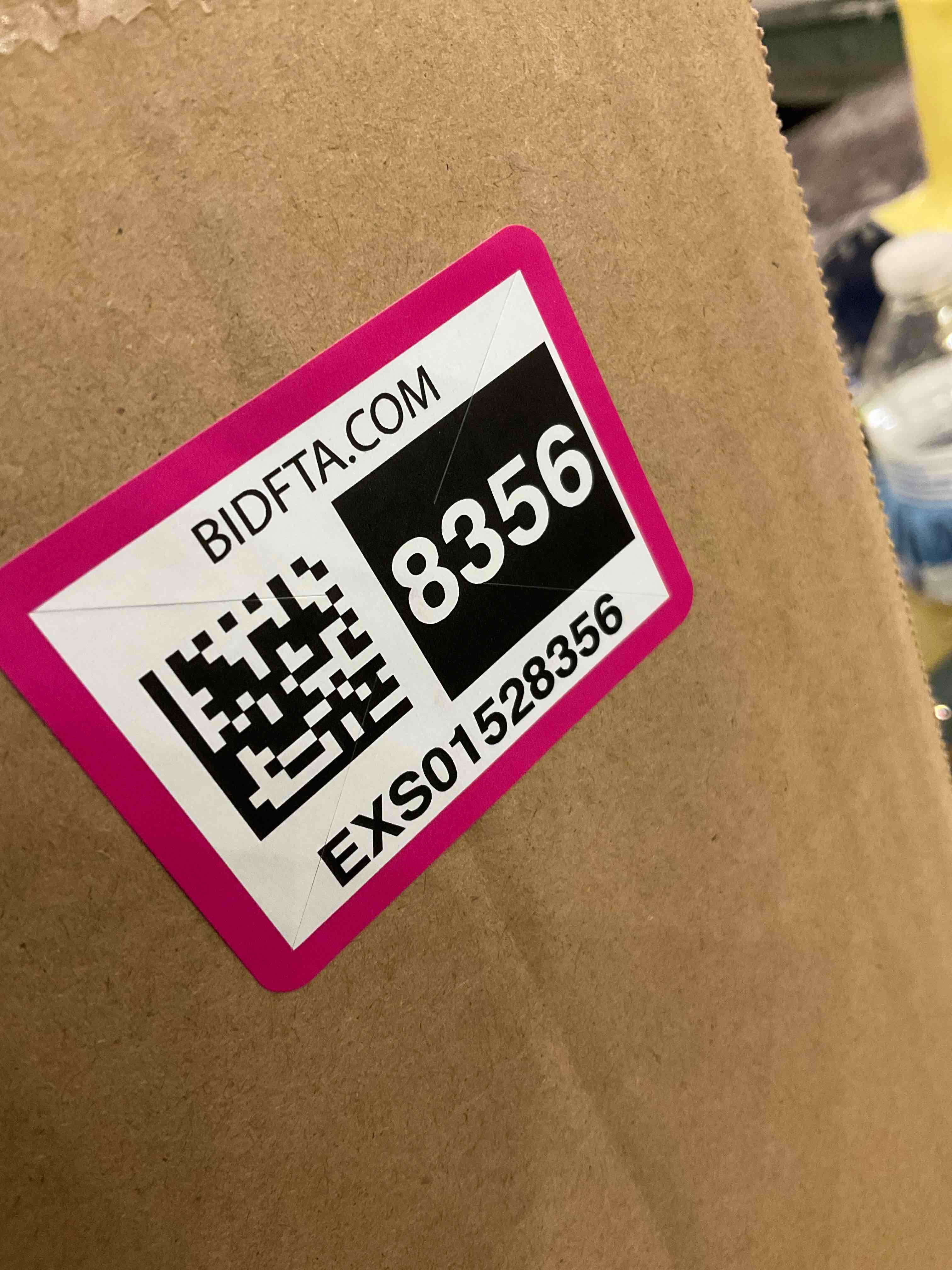 https://s3.amazonaws.com/lotting-images-prod/BargainHunt/EXS01528356_1715101040594.jpeg