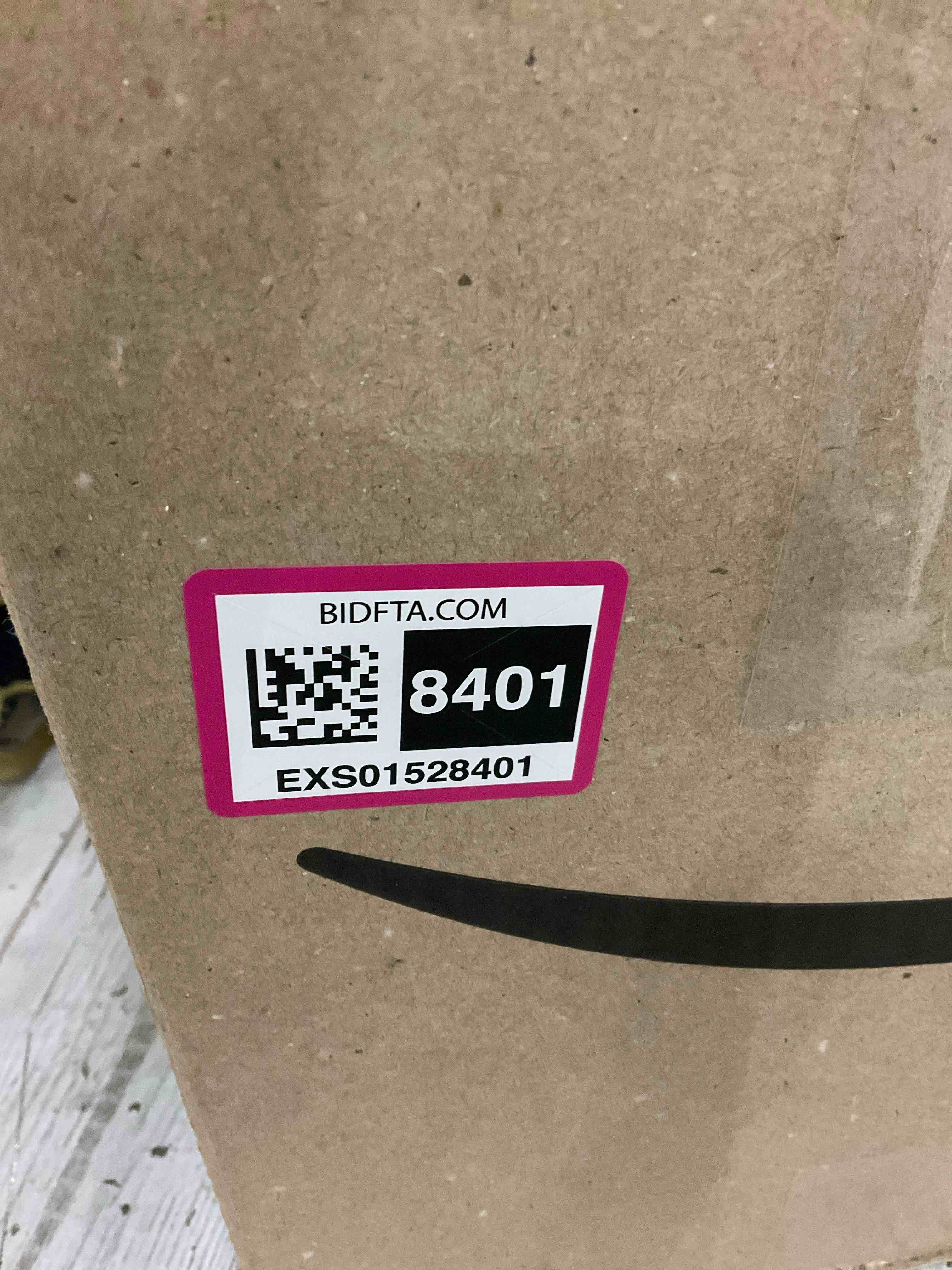 https://s3.amazonaws.com/lotting-images-prod/BargainHunt/EXS01528401_1715168195885.jpeg