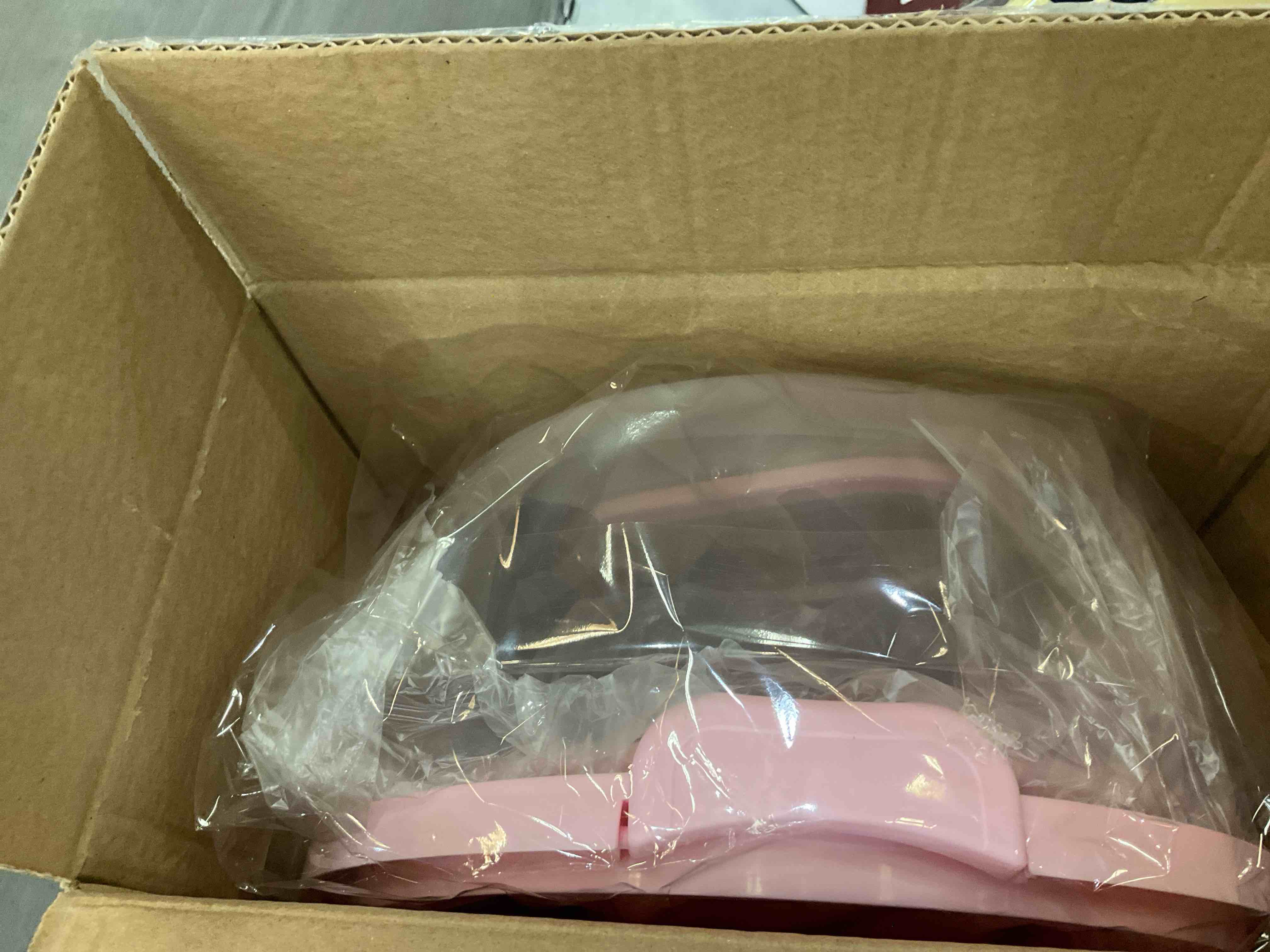 https://s3.amazonaws.com/lotting-images-prod/BargainHunt/EXS01528594_1714409226054.jpeg