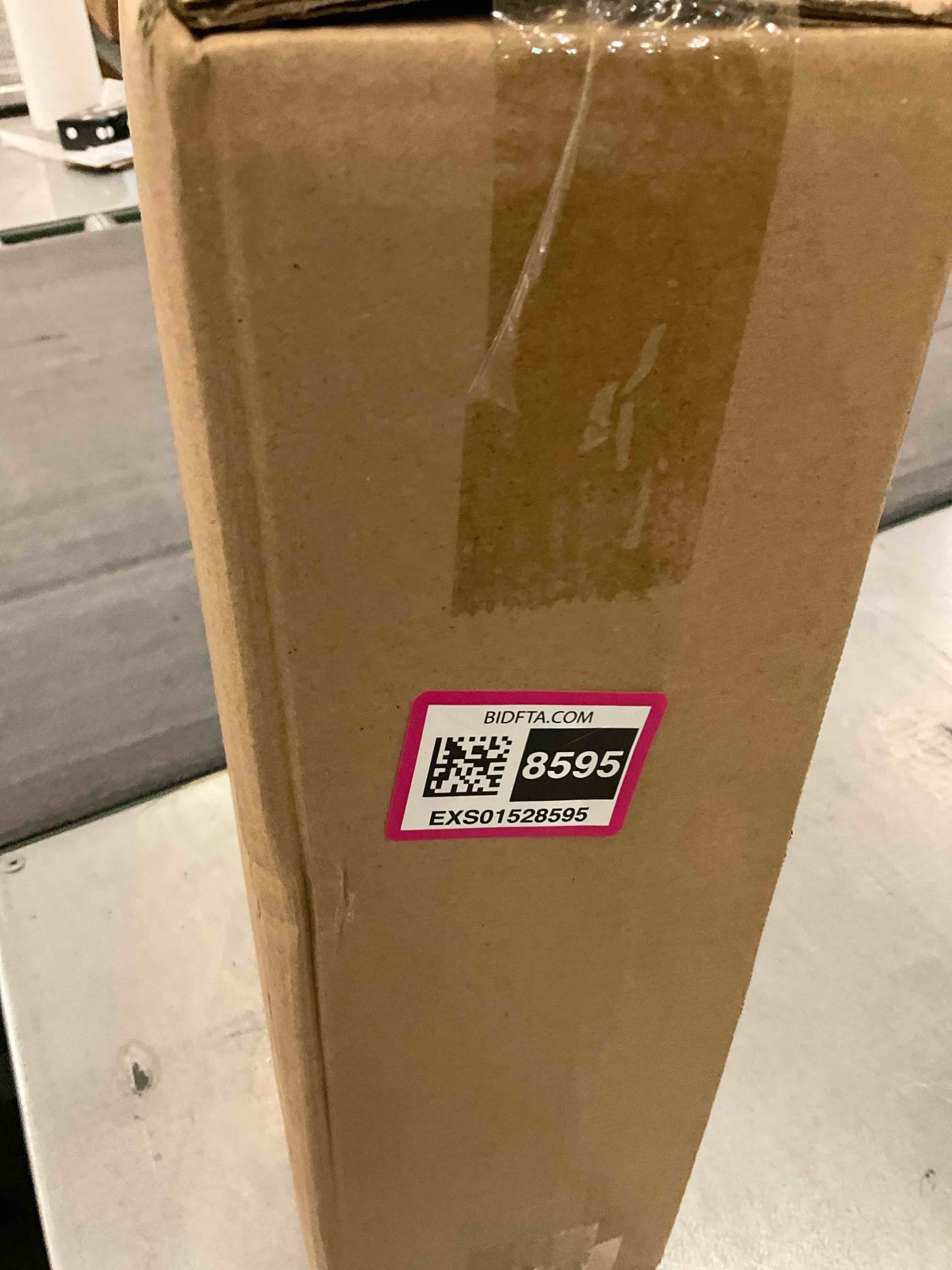 https://s3.amazonaws.com/lotting-images-prod/BargainHunt/EXS01528595_1714409303103.jpeg