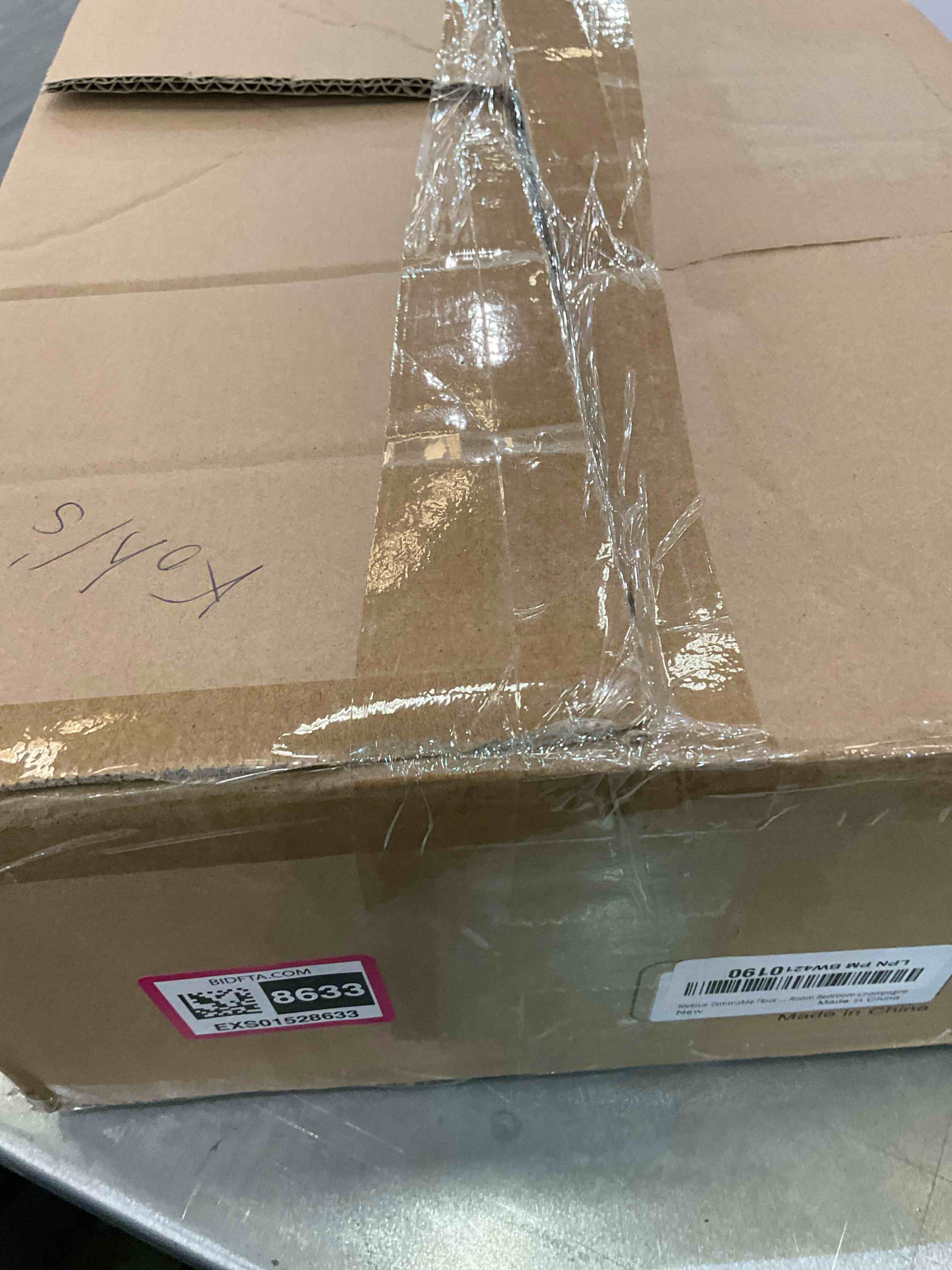 https://s3.amazonaws.com/lotting-images-prod/BargainHunt/EXS01528633_1714415501561.jpeg