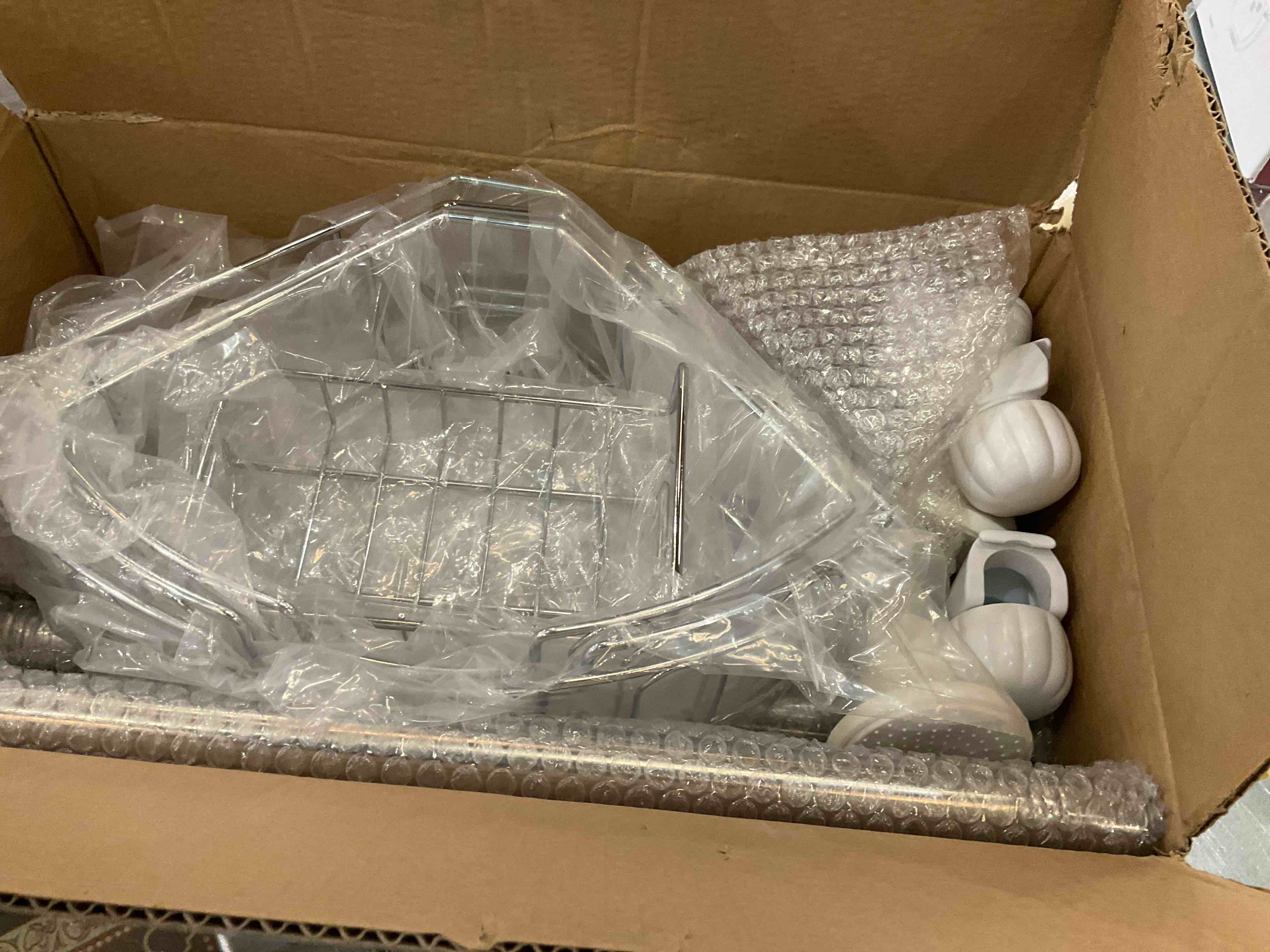 https://s3.amazonaws.com/lotting-images-prod/BargainHunt/EXS01528641_1714416479500.jpeg