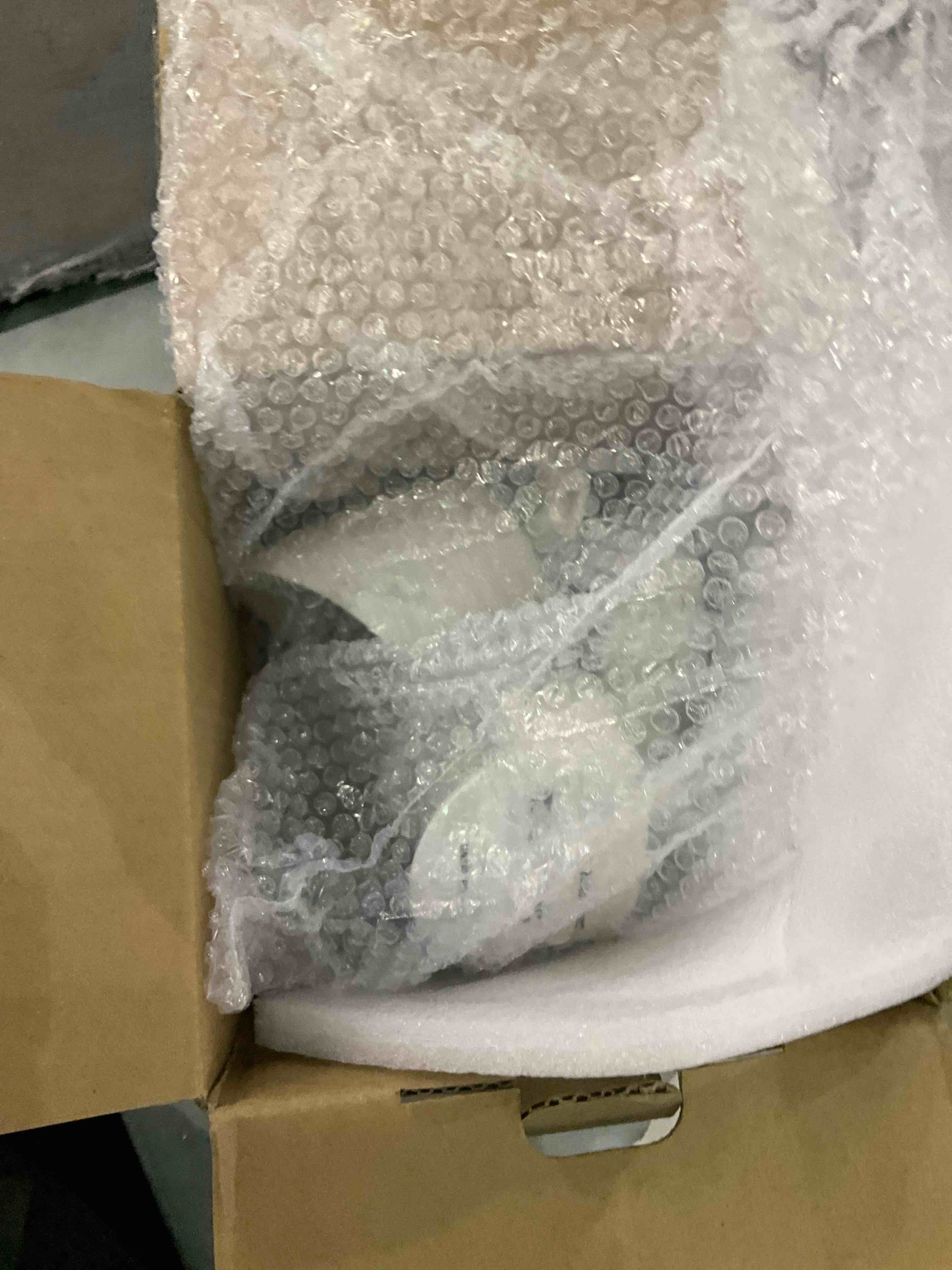 https://s3.amazonaws.com/lotting-images-prod/BargainHunt/EXS01528662_1714476304017.jpeg