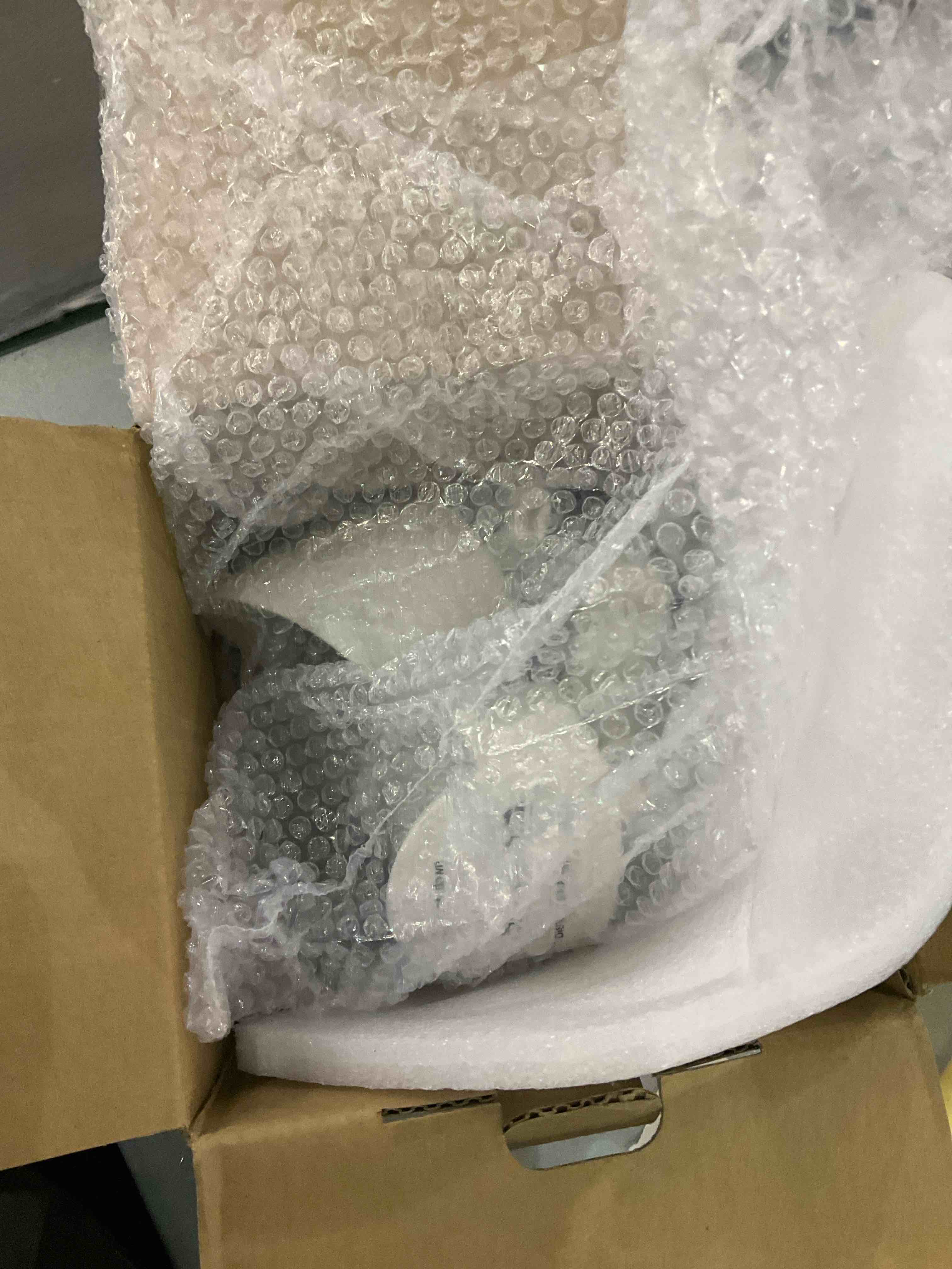 https://s3.amazonaws.com/lotting-images-prod/BargainHunt/EXS01528662_1714476305553.jpeg