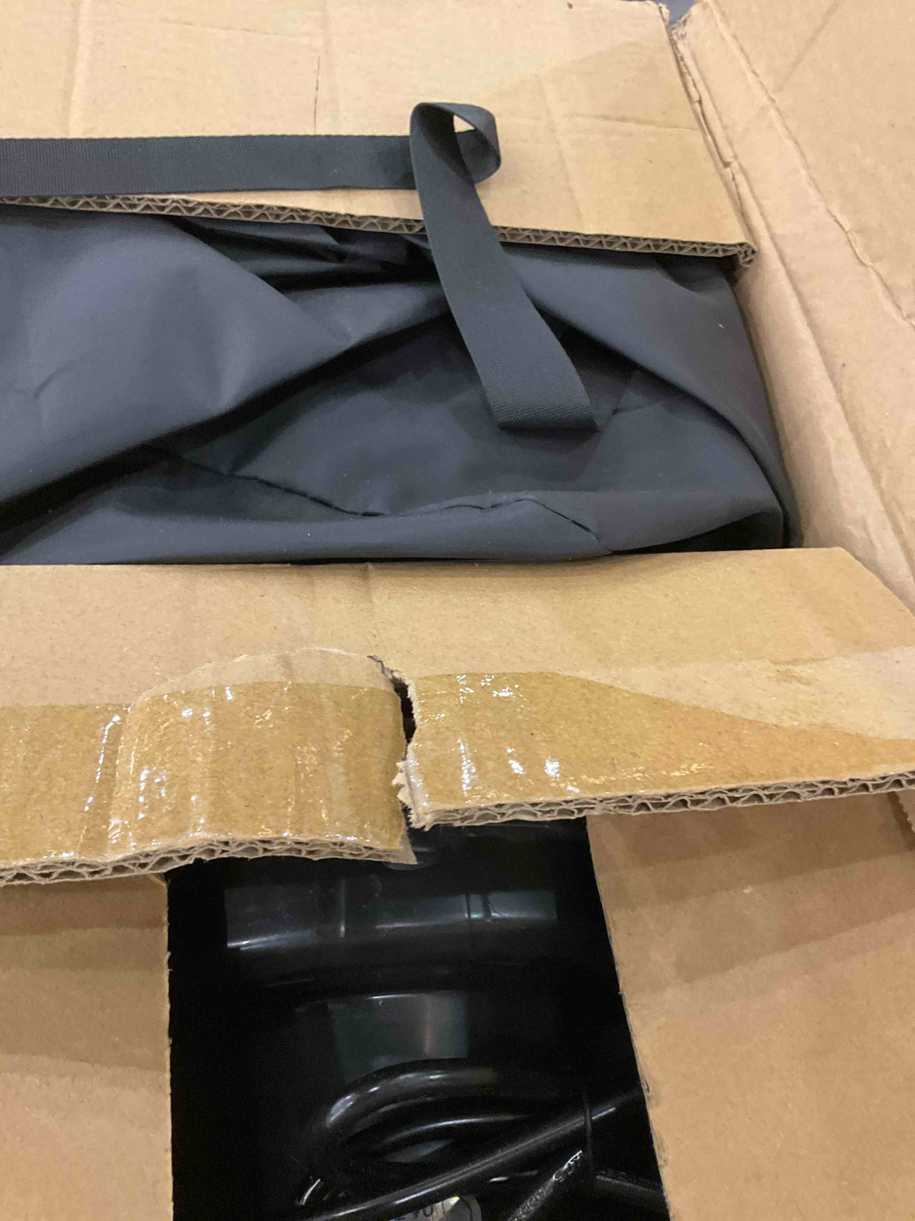 https://s3.amazonaws.com/lotting-images-prod/BargainHunt/EXS01528777_1716986217147.jpeg