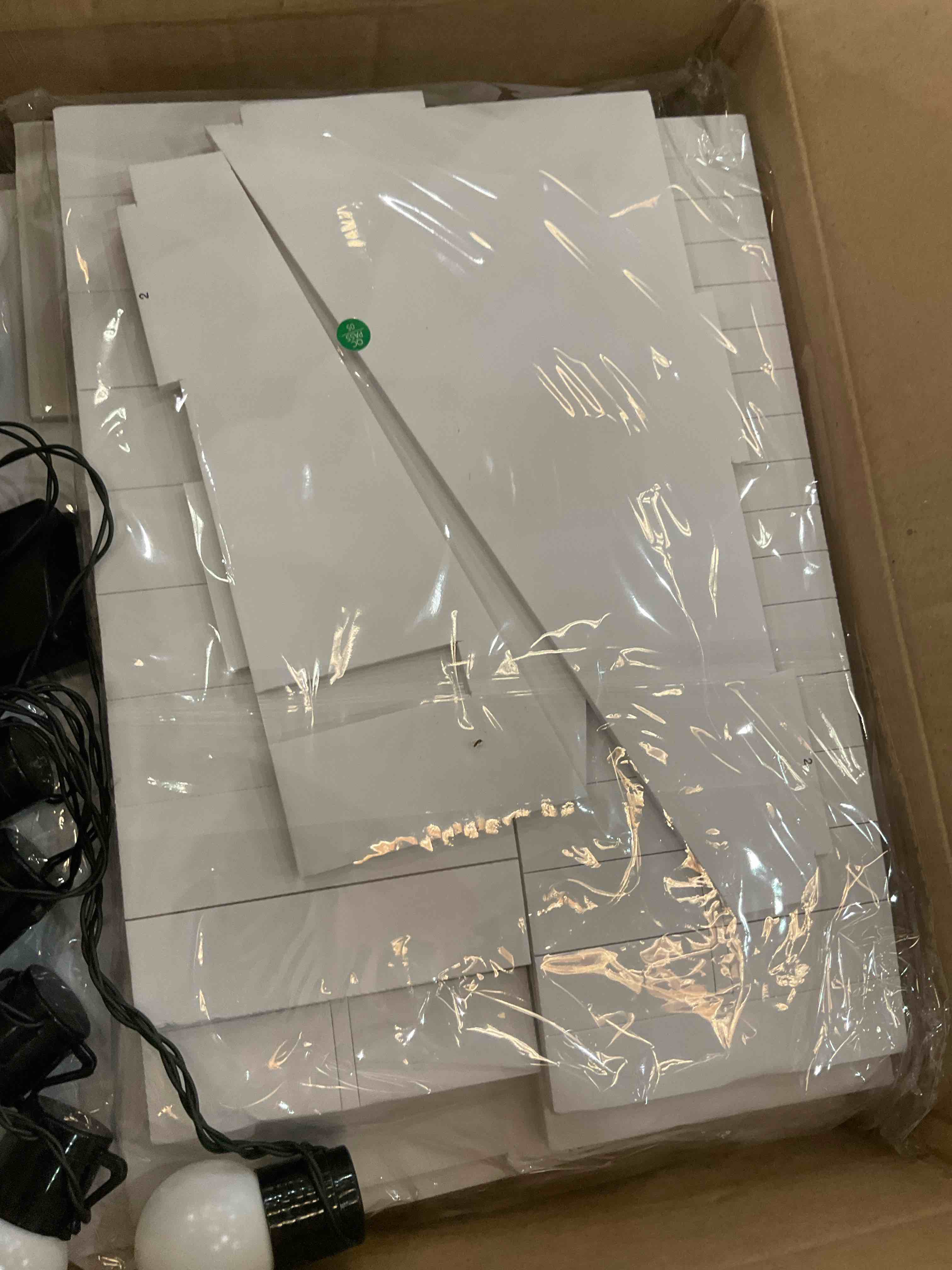 https://s3.amazonaws.com/lotting-images-prod/BargainHunt/EXS01528820_1717001456746.jpeg