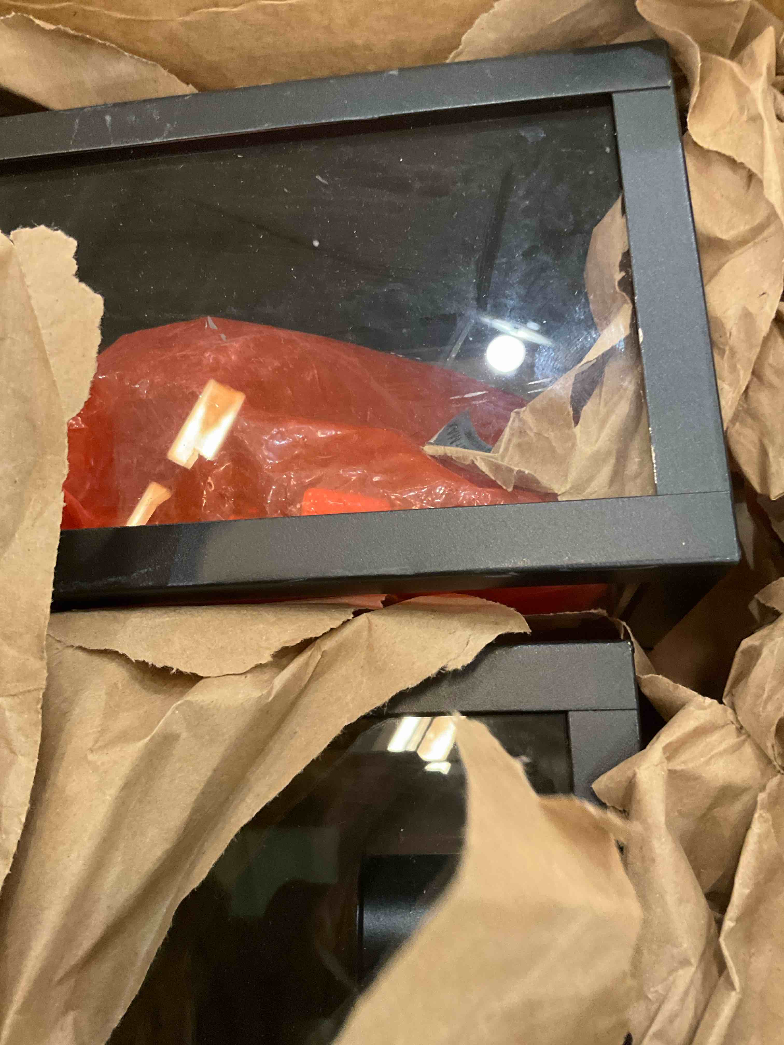 https://s3.amazonaws.com/lotting-images-prod/BargainHunt/EXS01528835_1717007444174.jpeg