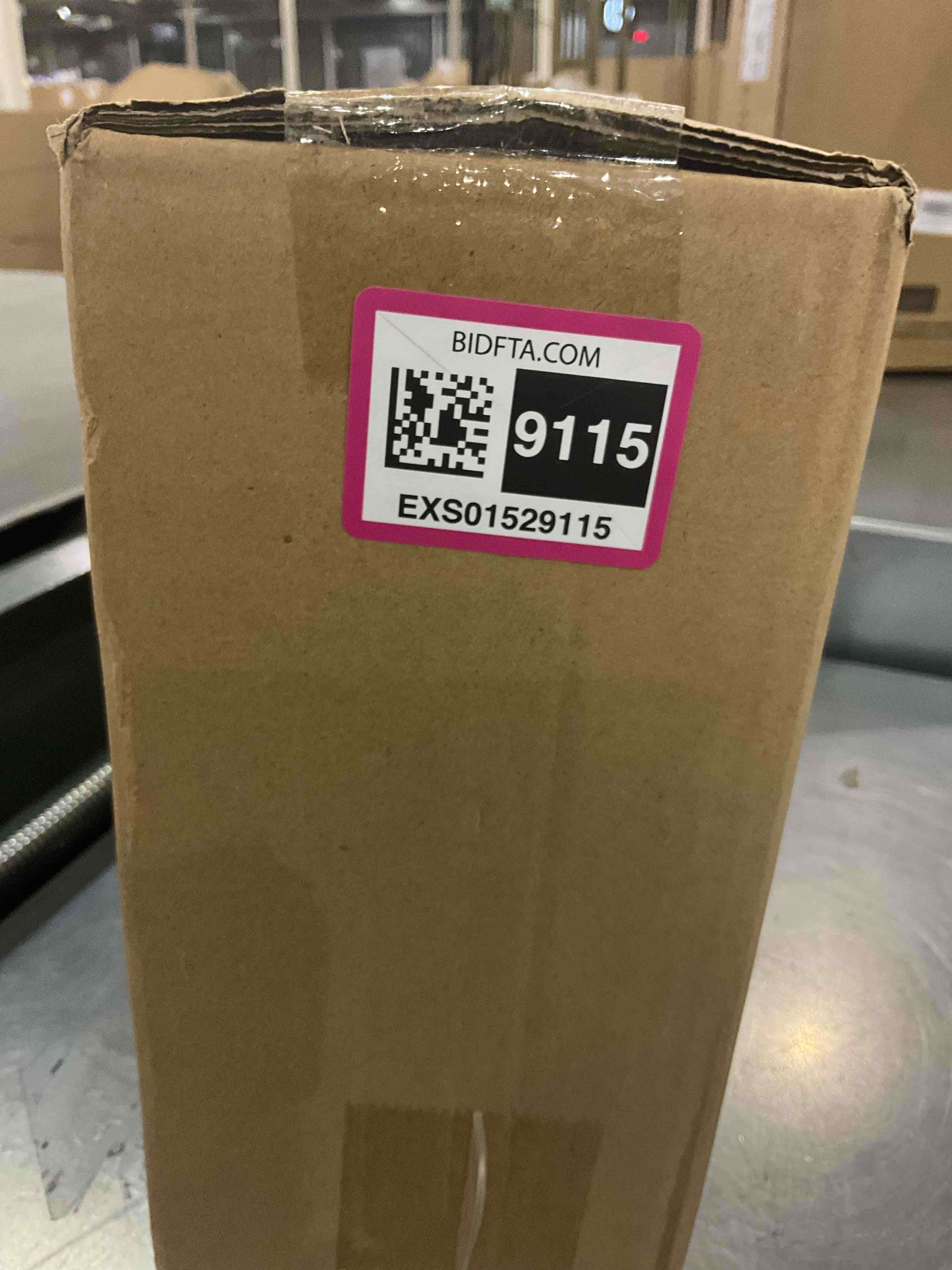 https://s3.amazonaws.com/lotting-images-prod/BargainHunt/EXS01529115_1715697694400.jpeg