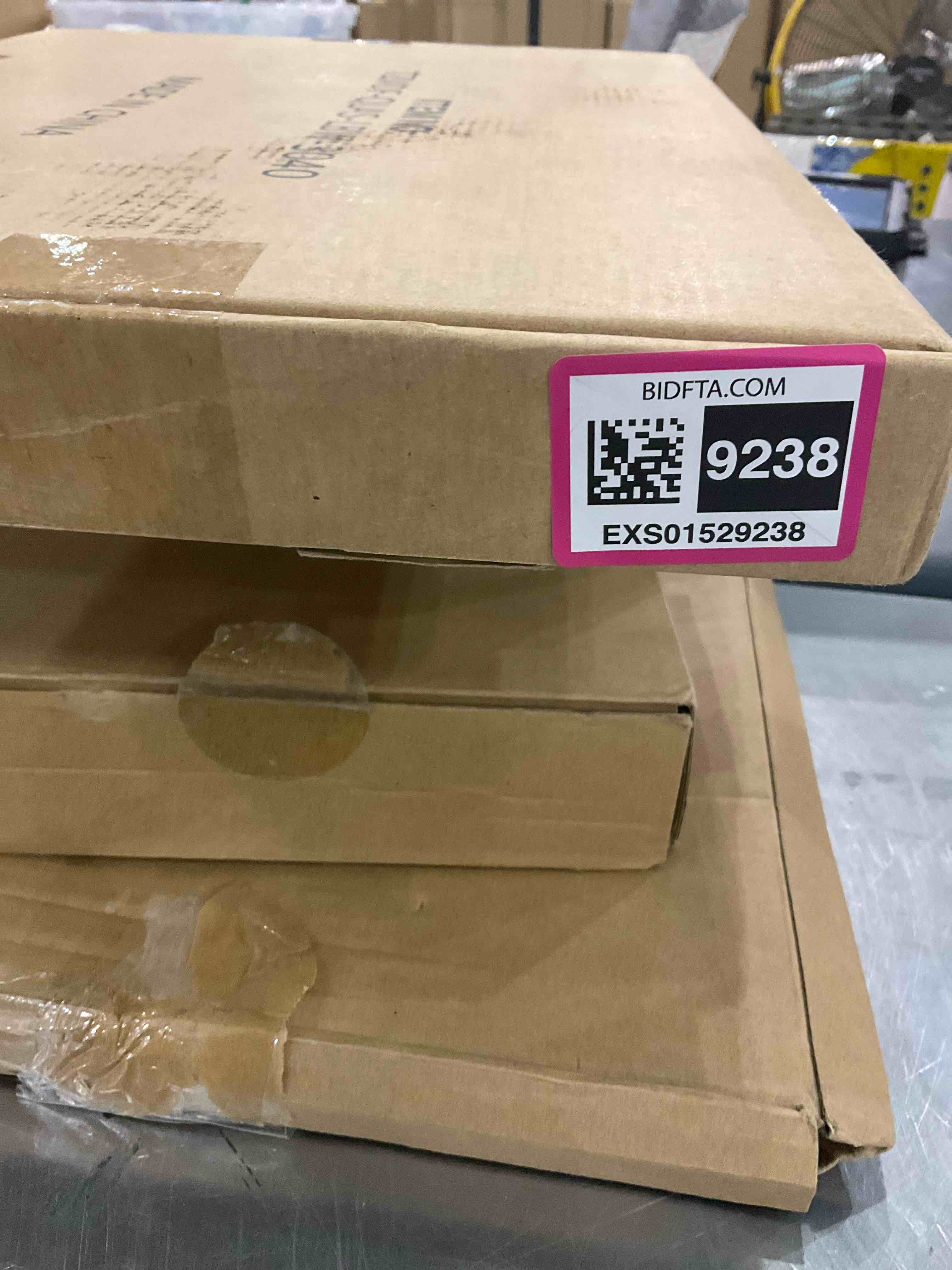 https://s3.amazonaws.com/lotting-images-prod/BargainHunt/EXS01529238_1715774186378.jpeg
