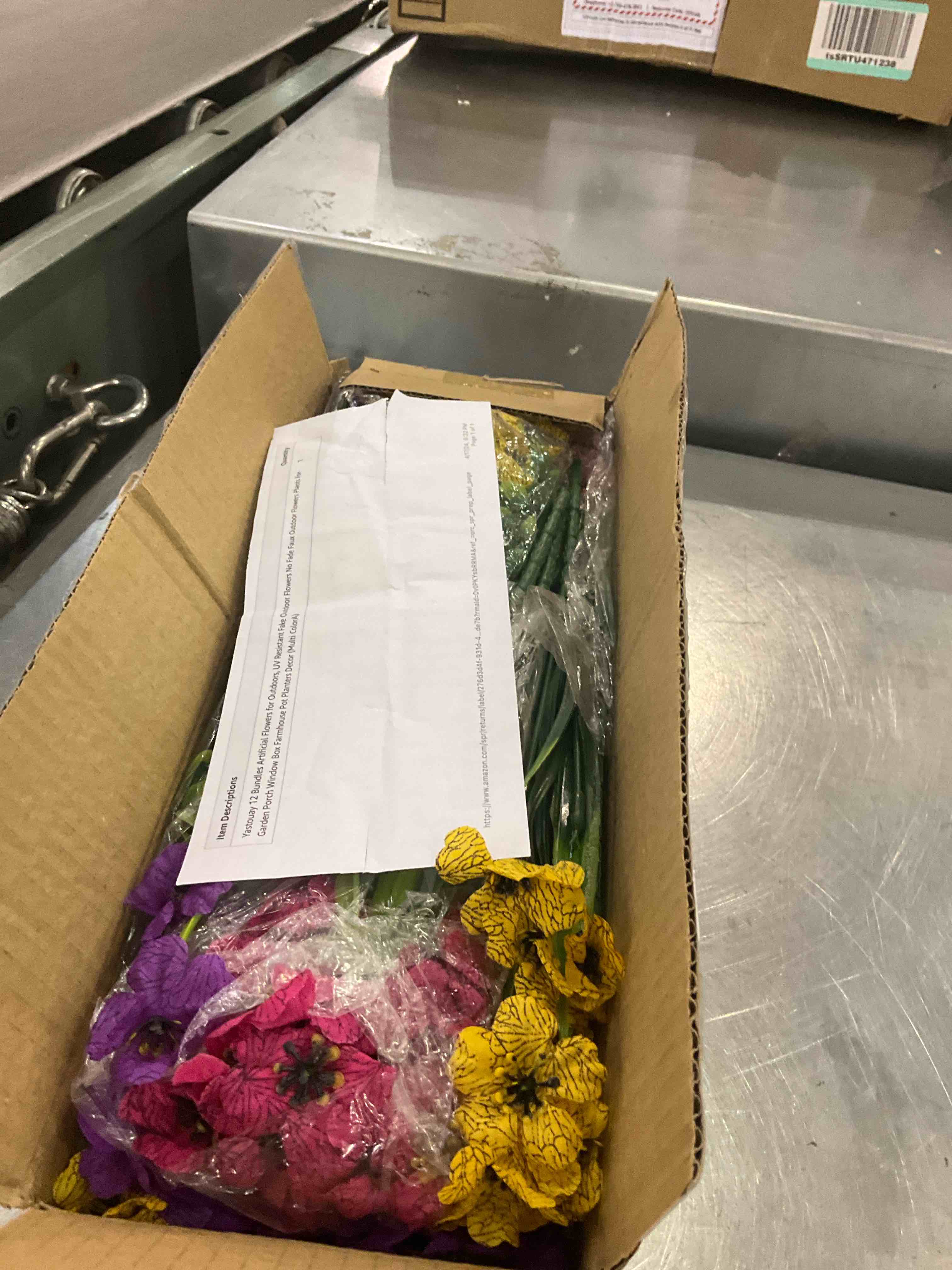 https://s3.amazonaws.com/lotting-images-prod/BargainHunt/EXS01529312_1715783509122.jpeg