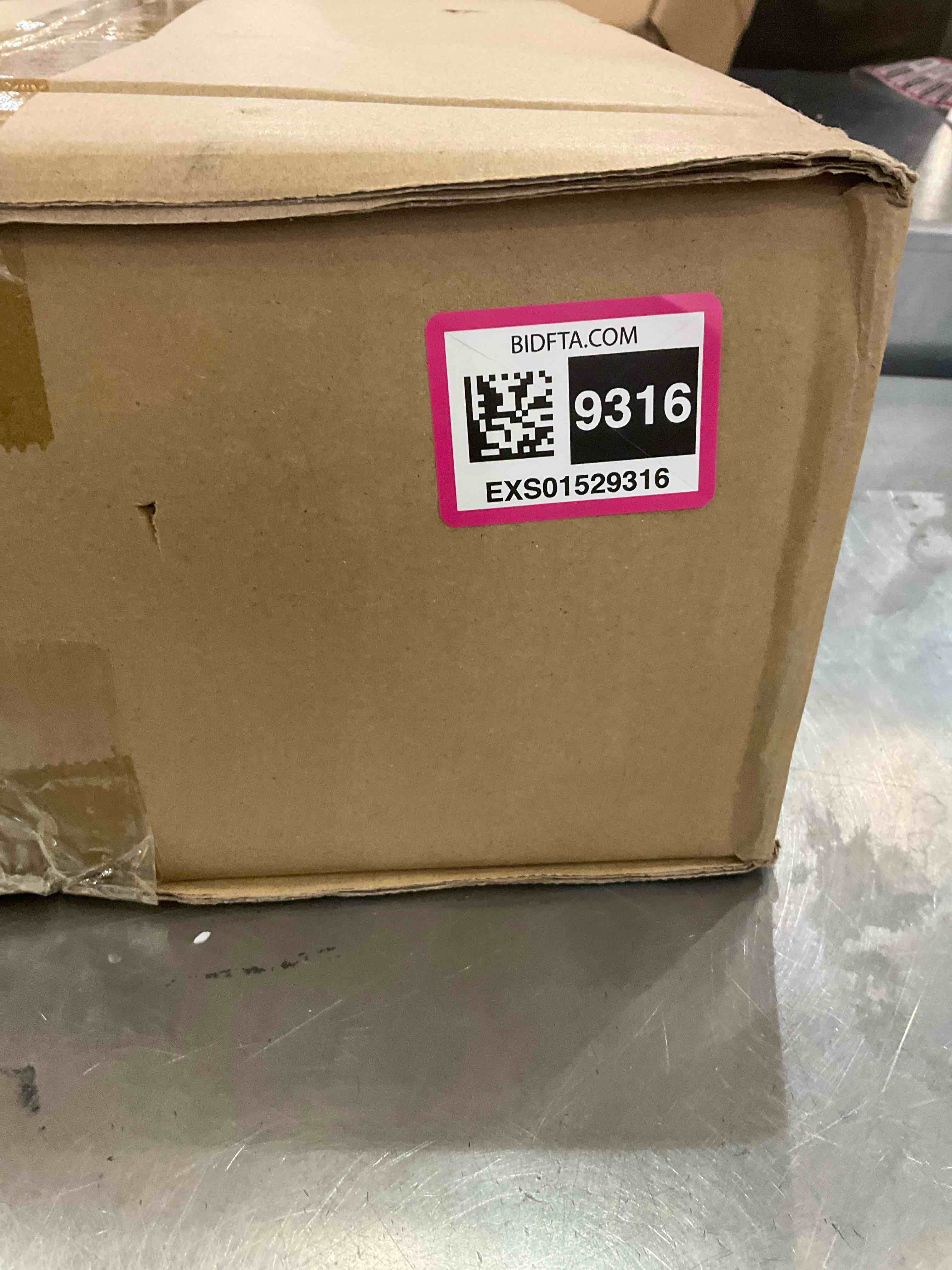 https://s3.amazonaws.com/lotting-images-prod/BargainHunt/EXS01529316_1715783791467.jpeg
