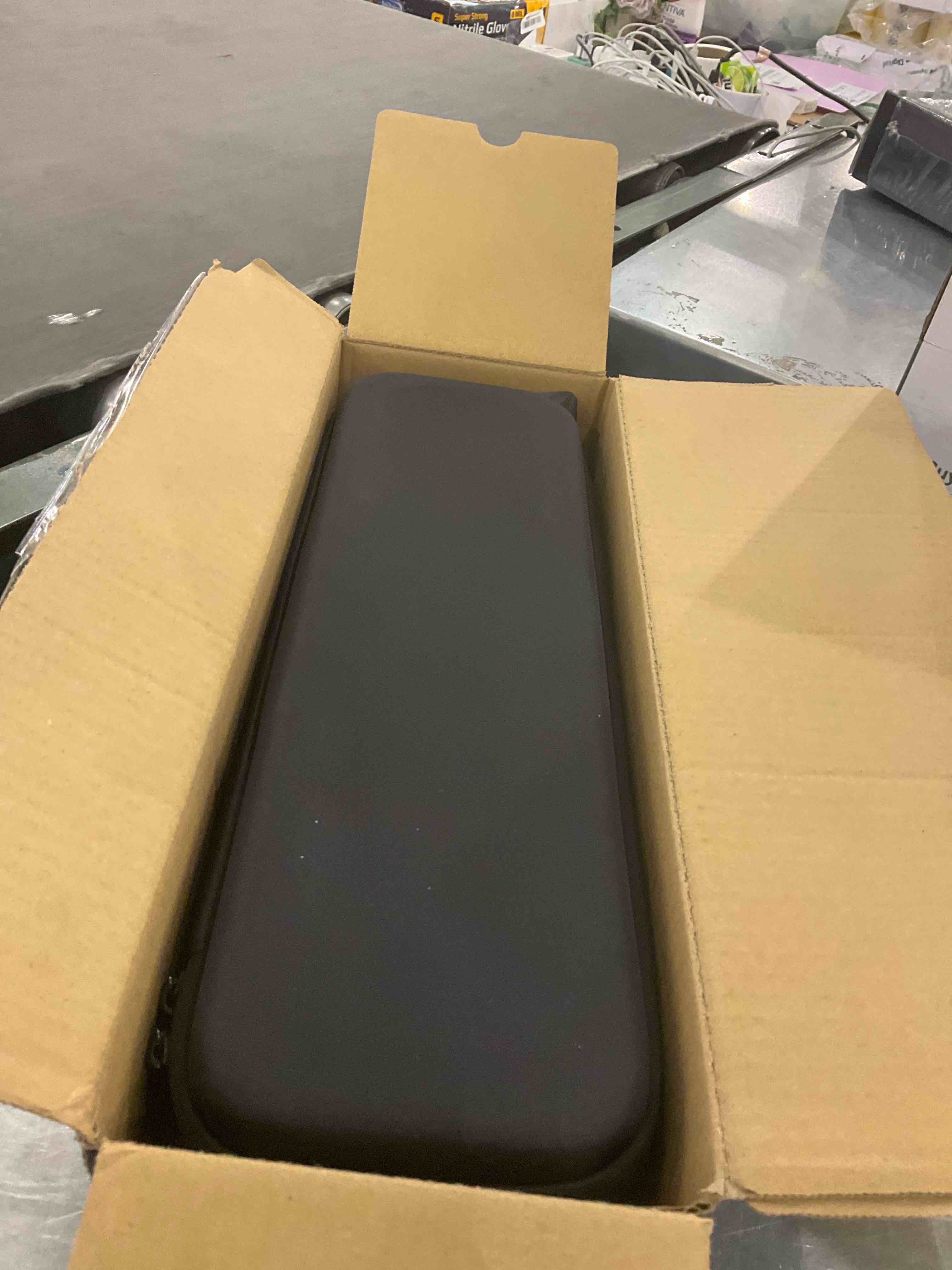 https://s3.amazonaws.com/lotting-images-prod/BargainHunt/EXS01529495_1715868967525.jpeg