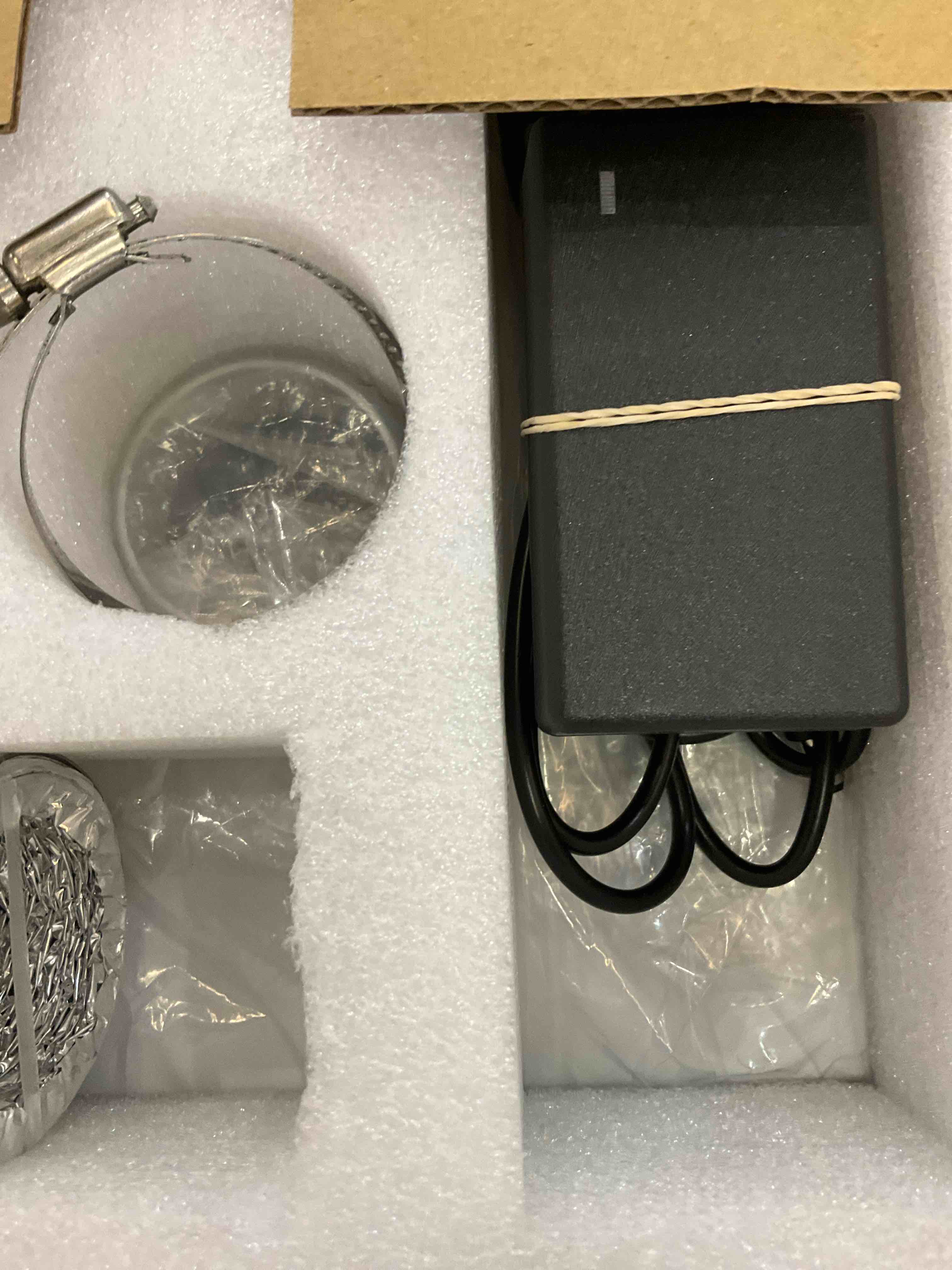 https://s3.amazonaws.com/lotting-images-prod/BargainHunt/EXS01529517_1715100948972.jpeg