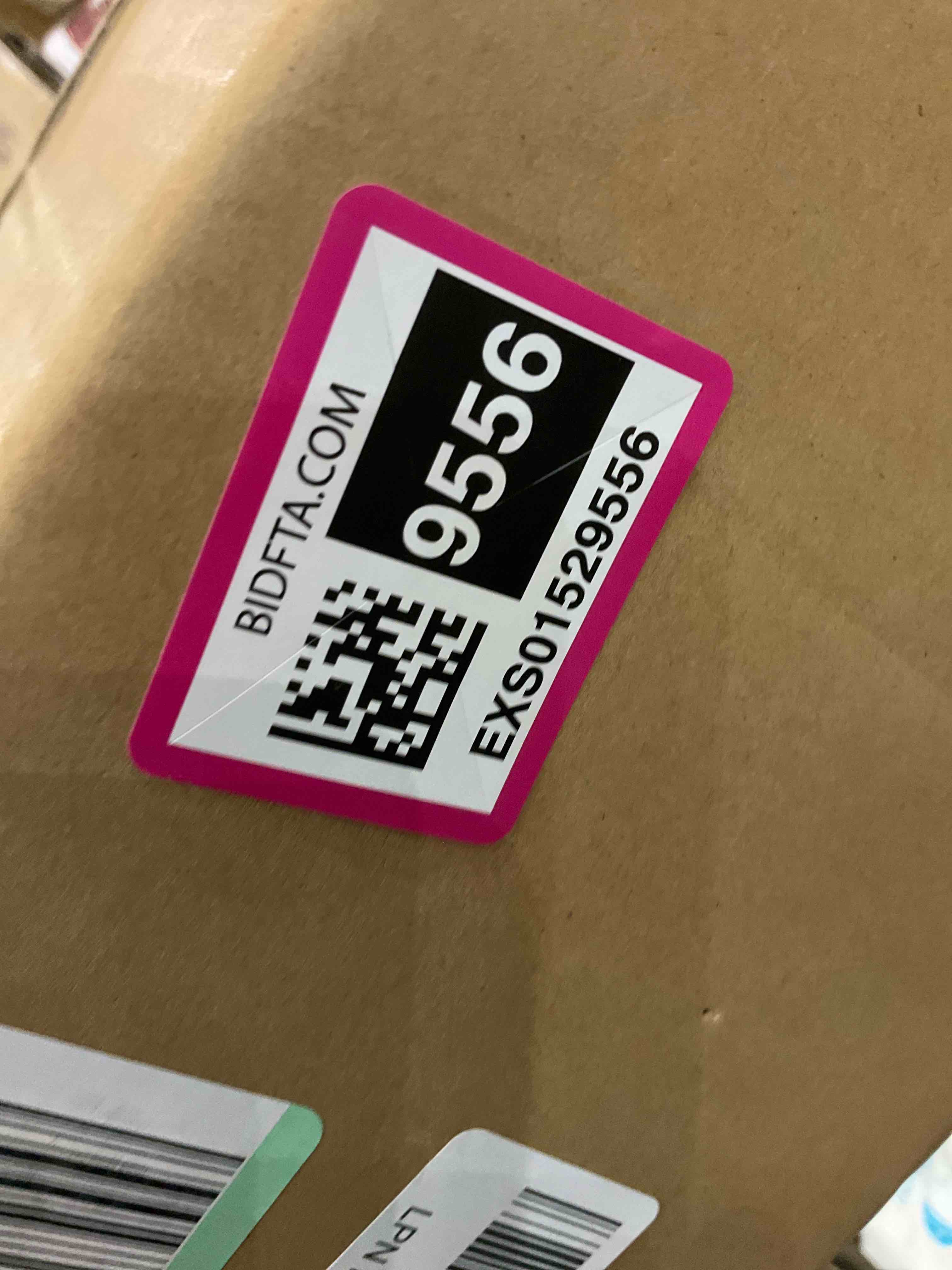 https://s3.amazonaws.com/lotting-images-prod/BargainHunt/EXS01529556_1715108246491.jpeg