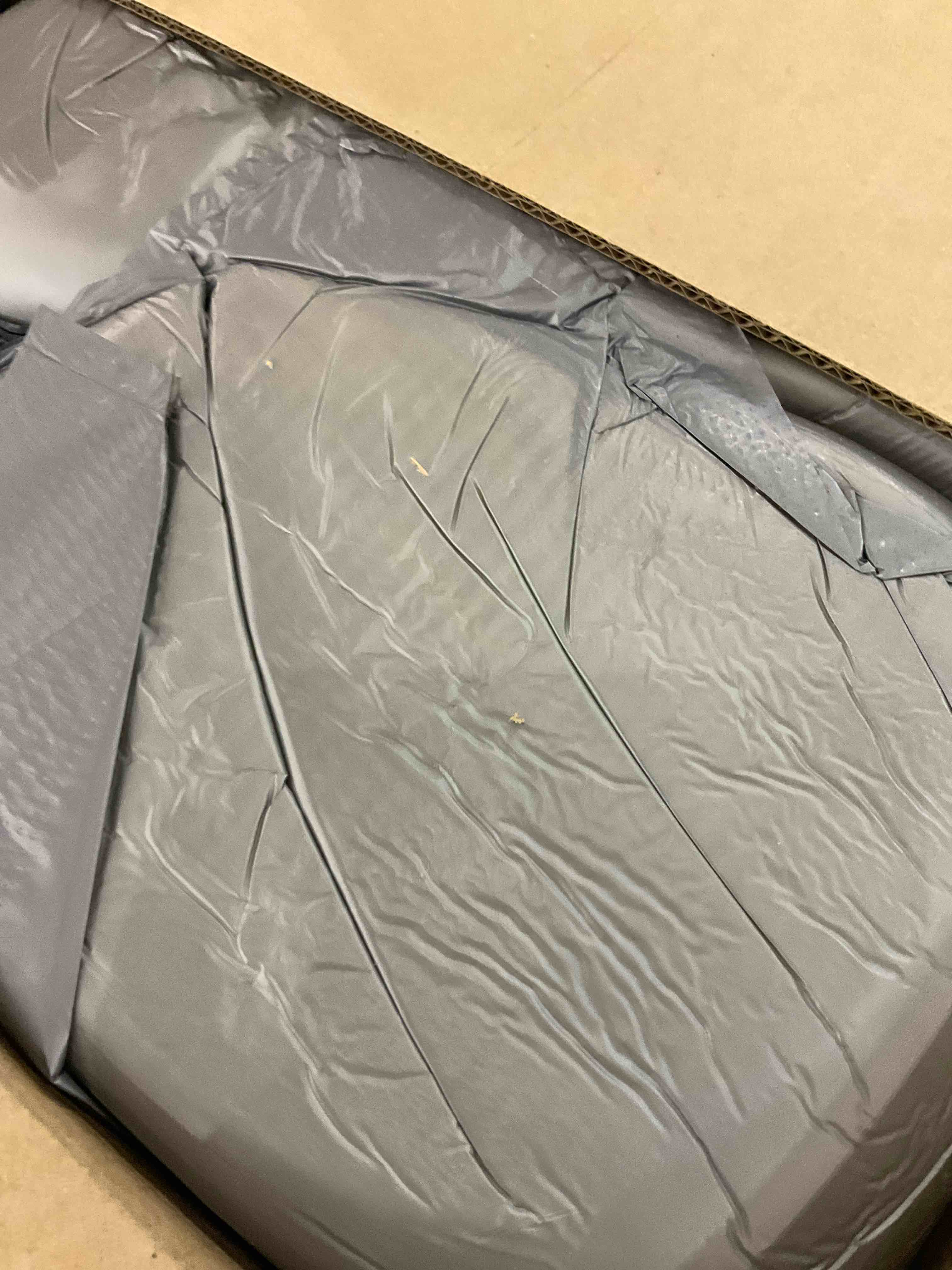 https://s3.amazonaws.com/lotting-images-prod/BargainHunt/EXS01529579_1715169441692.jpeg