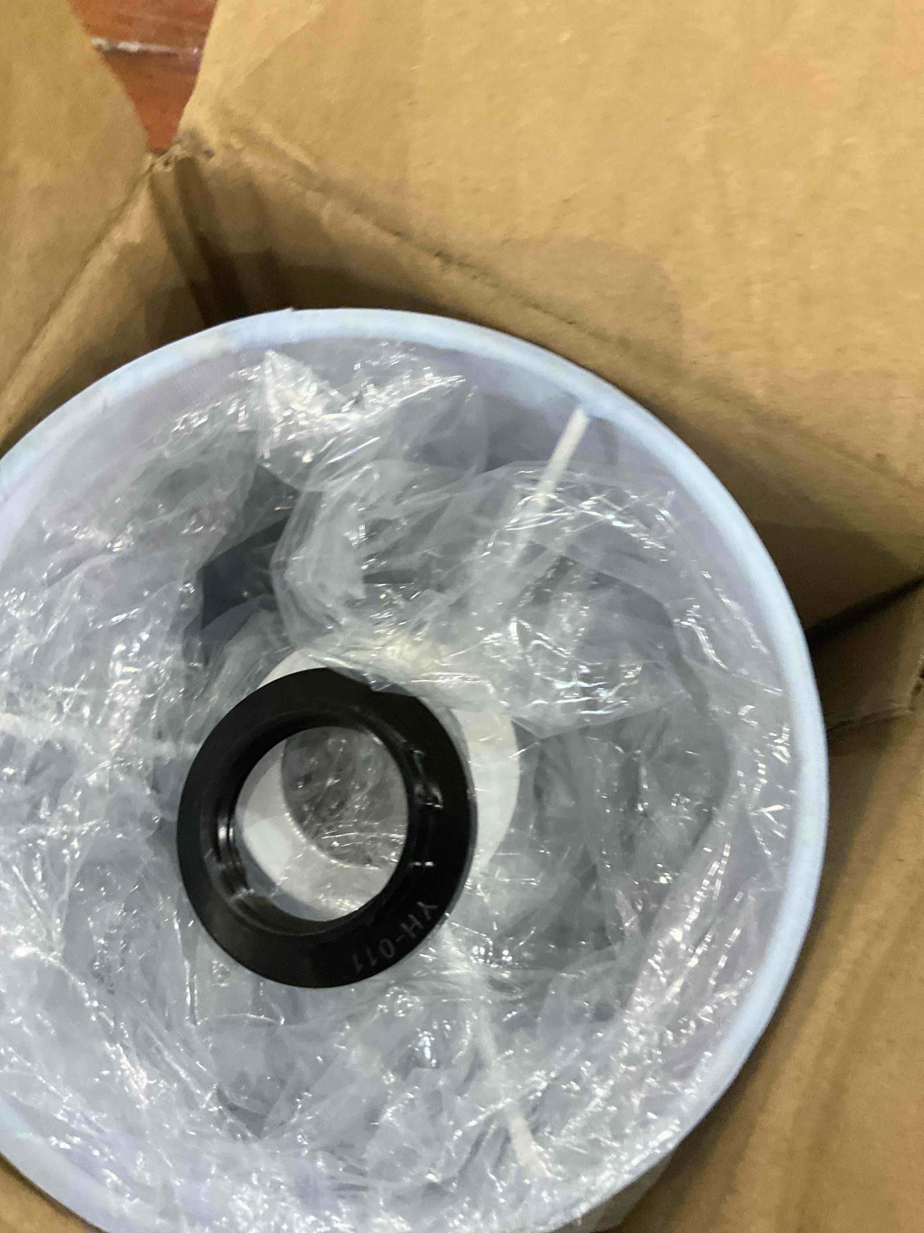 https://s3.amazonaws.com/lotting-images-prod/BargainHunt/EXS01529667_1715195637118.jpeg