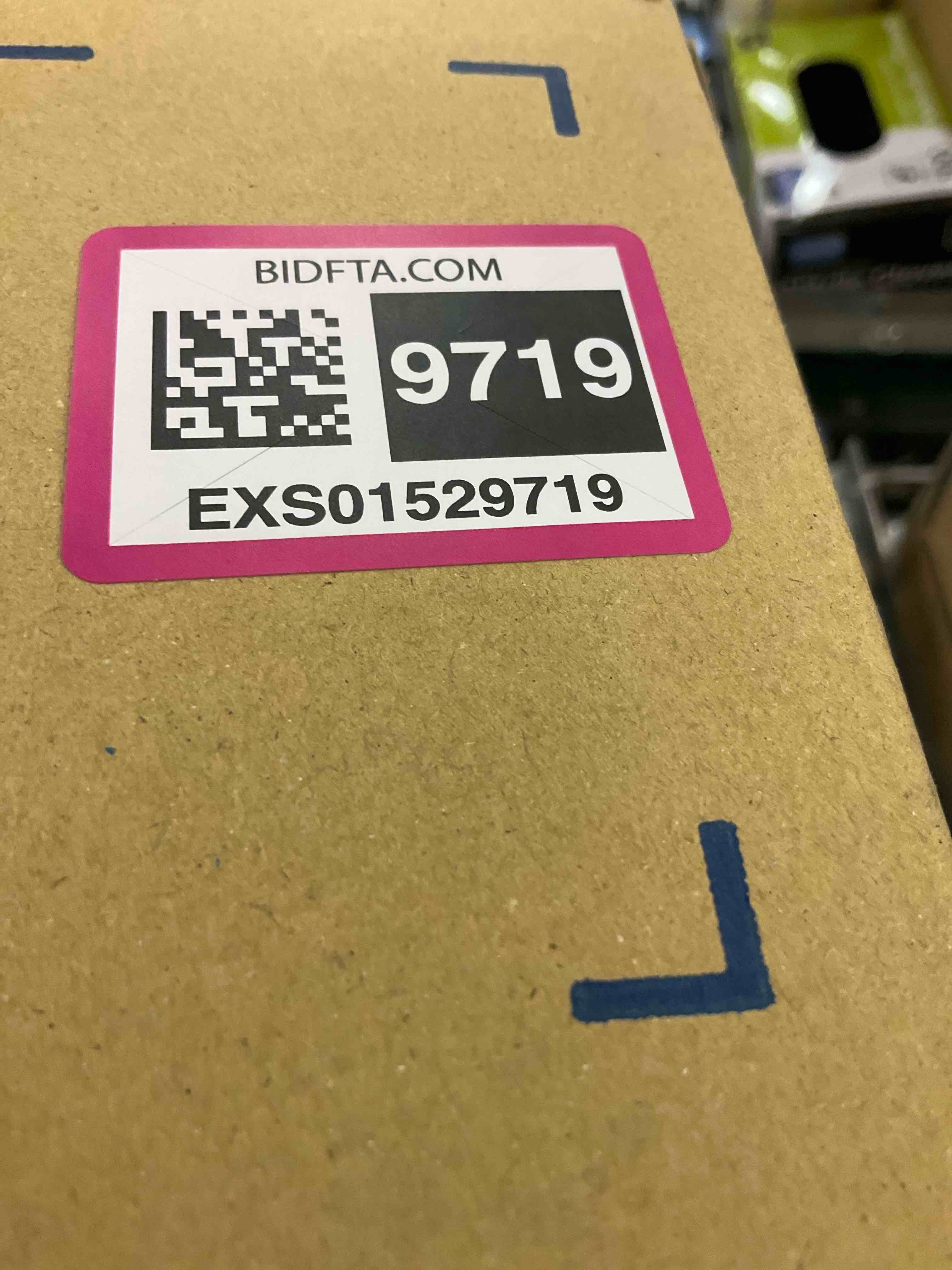 https://s3.amazonaws.com/lotting-images-prod/BargainHunt/EXS01529719_1715263409996.jpeg