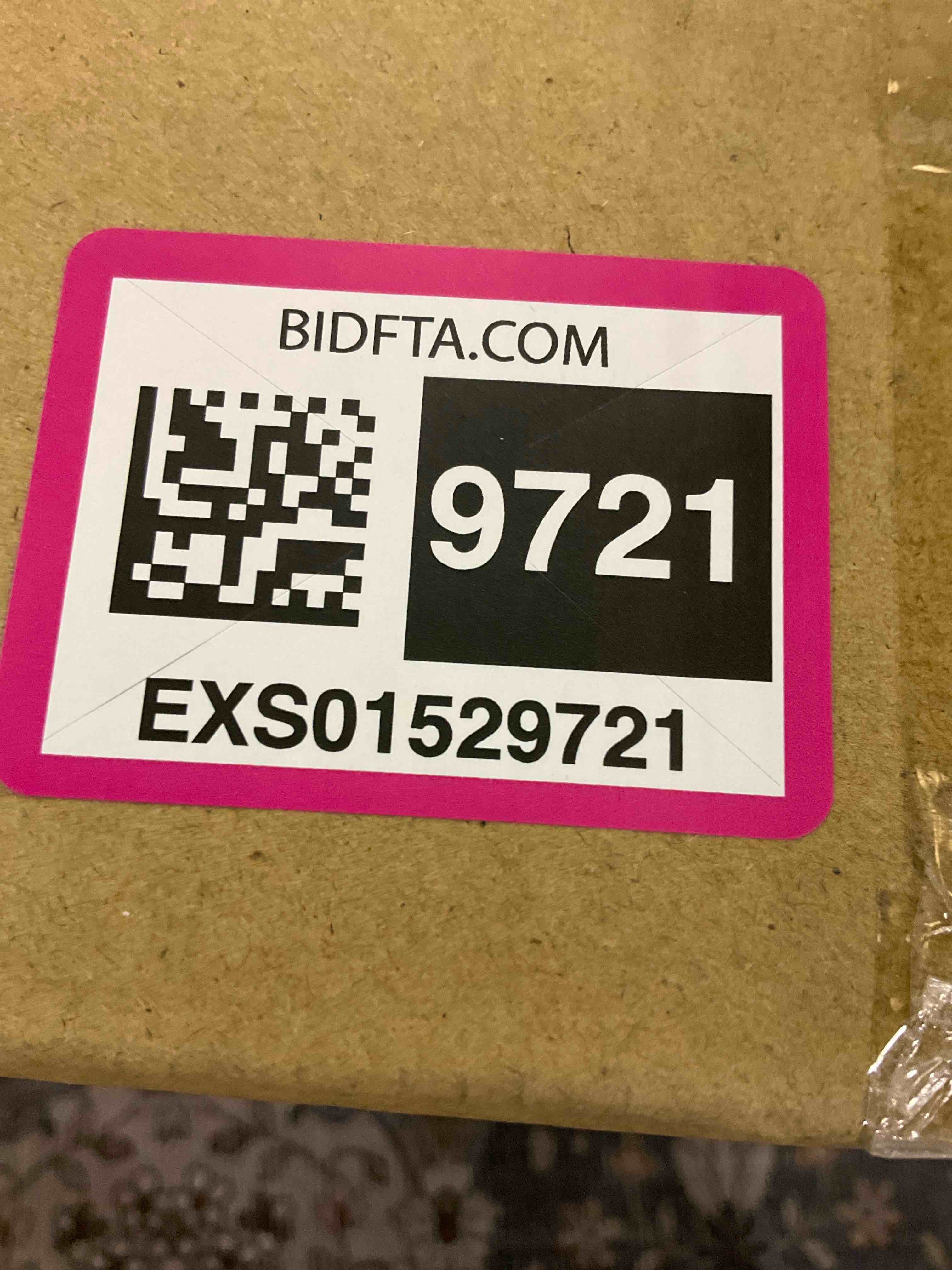 https://s3.amazonaws.com/lotting-images-prod/BargainHunt/EXS01529721_1715263697527.jpeg