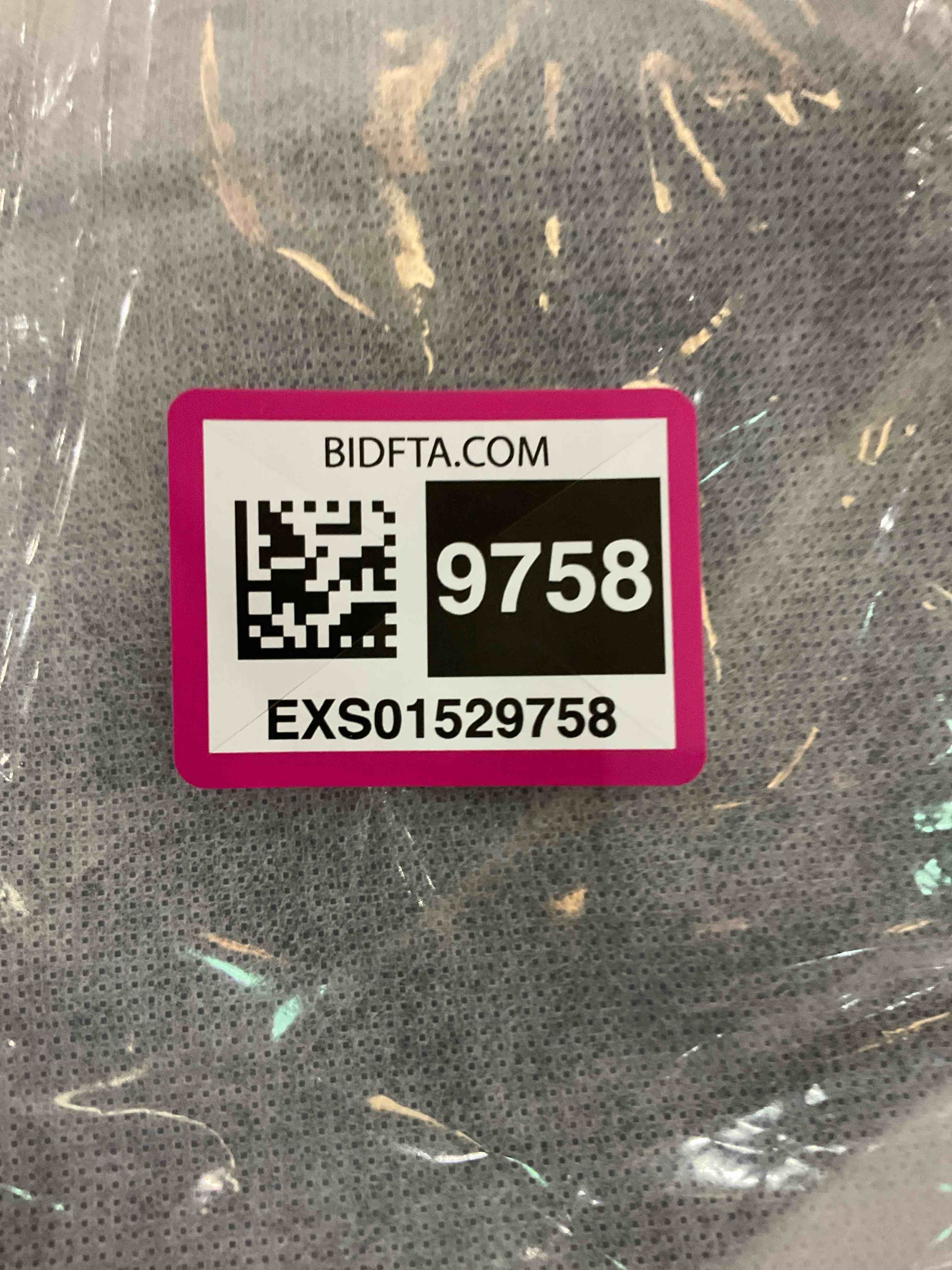 https://s3.amazonaws.com/lotting-images-prod/BargainHunt/EXS01529758_1715268918913.jpeg