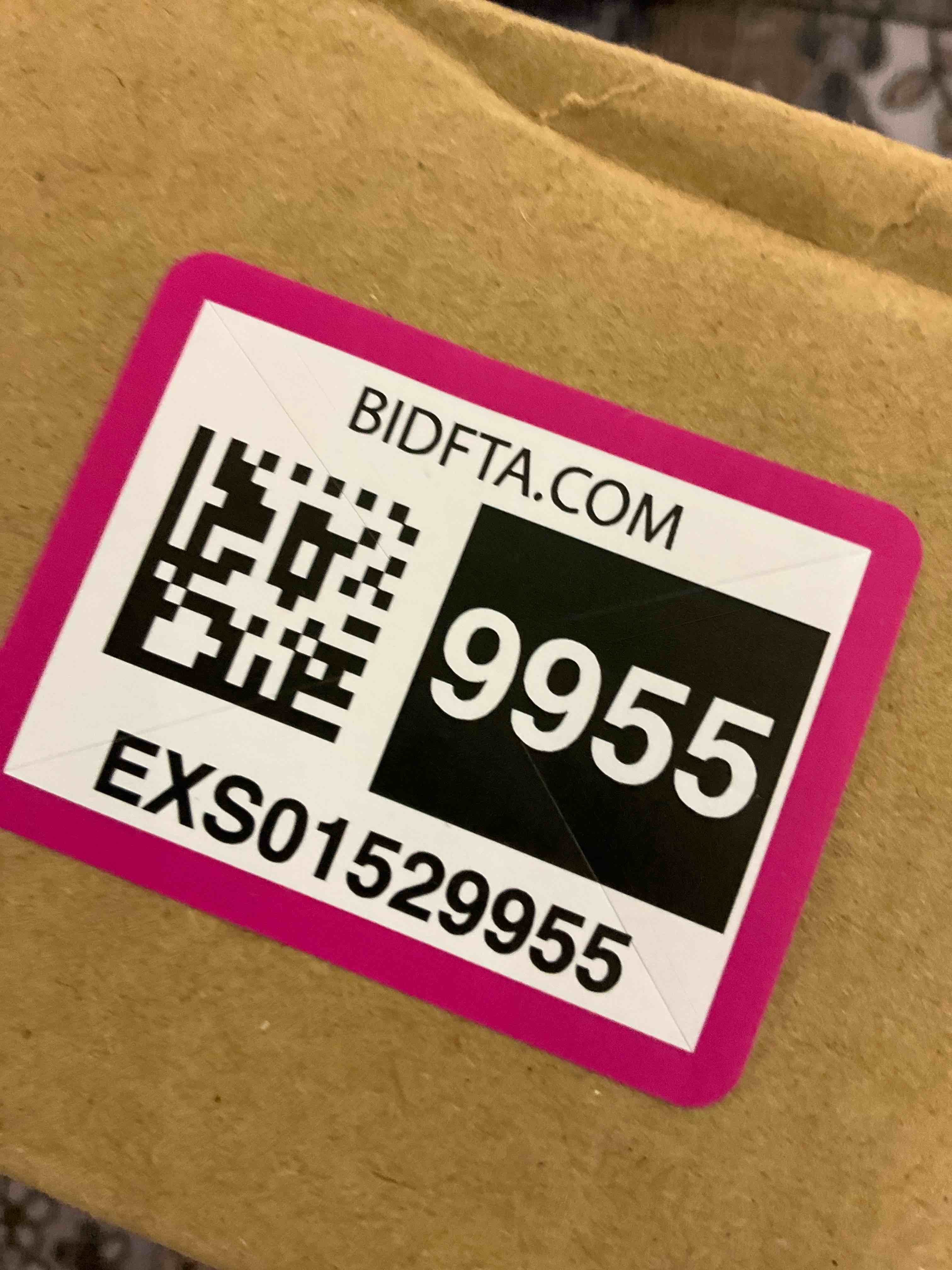 https://s3.amazonaws.com/lotting-images-prod/BargainHunt/EXS01529955_1715355281759.jpeg