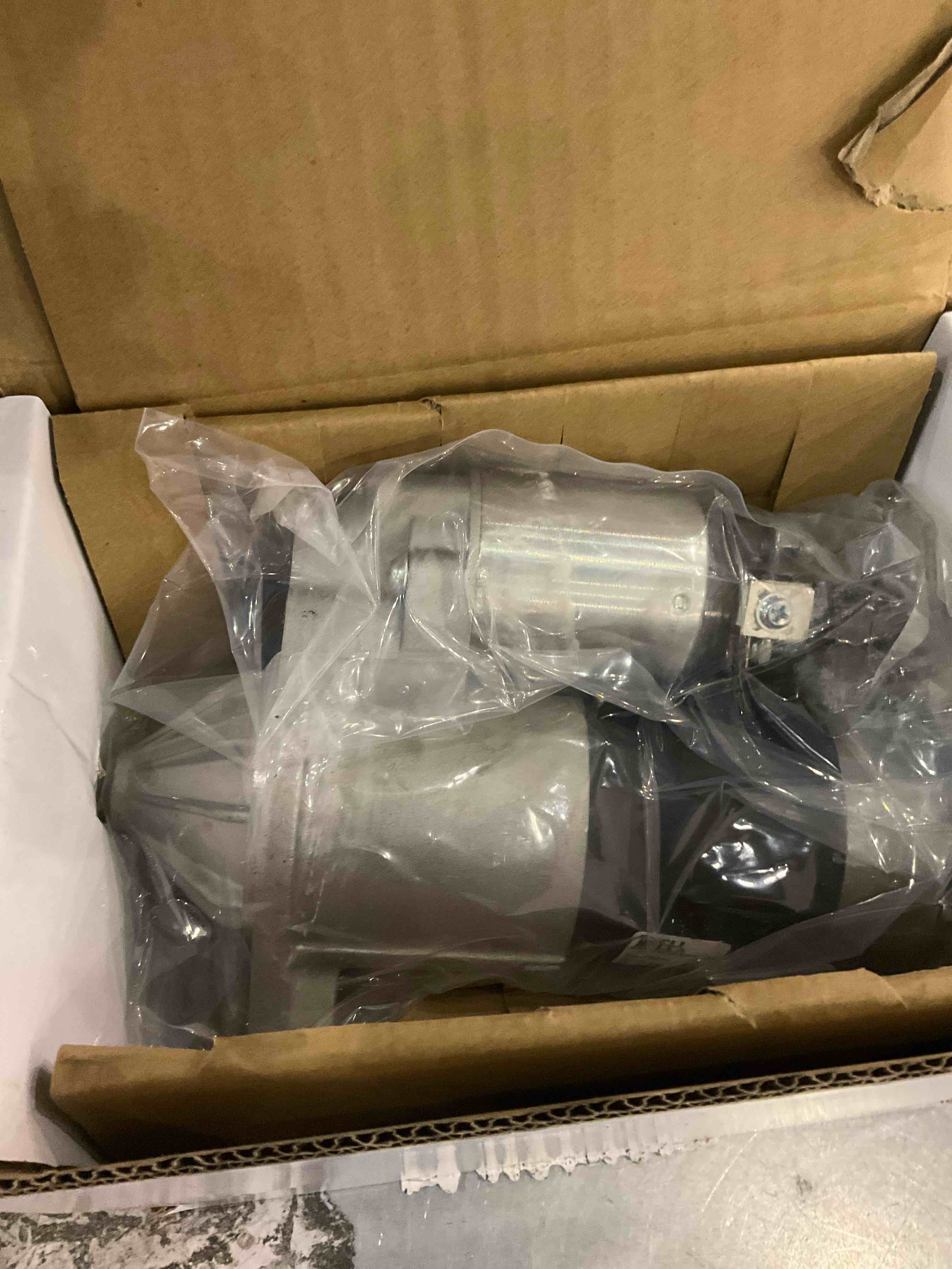 https://s3.amazonaws.com/lotting-images-prod/BargainHunt/EXS01530117_1715859161145.jpeg
