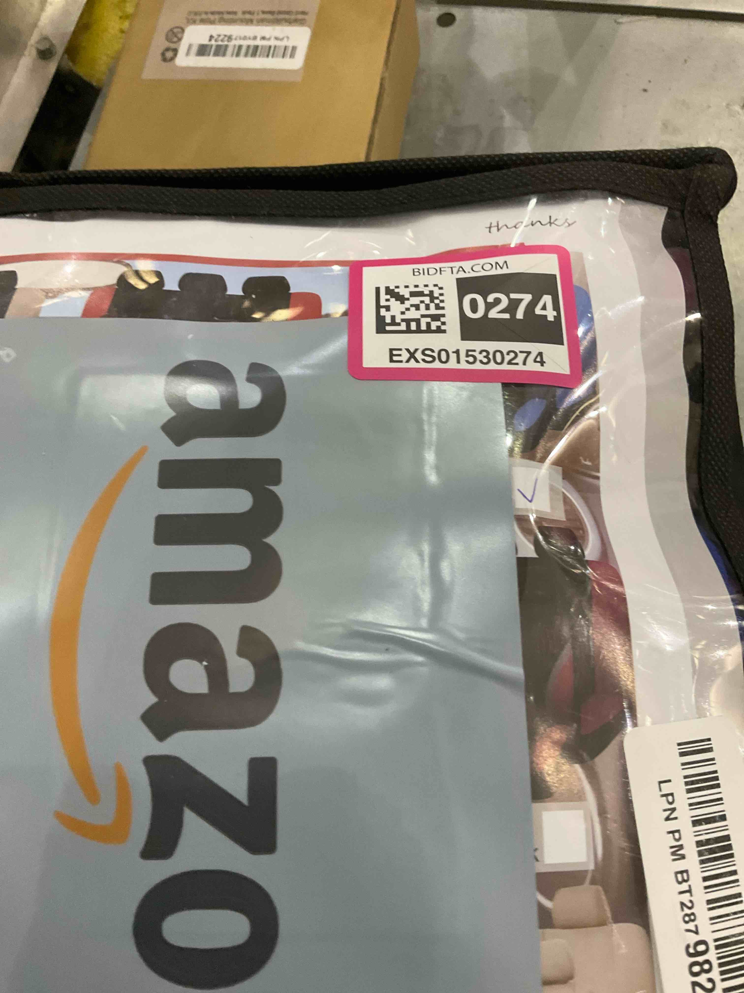 https://s3.amazonaws.com/lotting-images-prod/BargainHunt/EXS01530274_1715879403351.jpeg