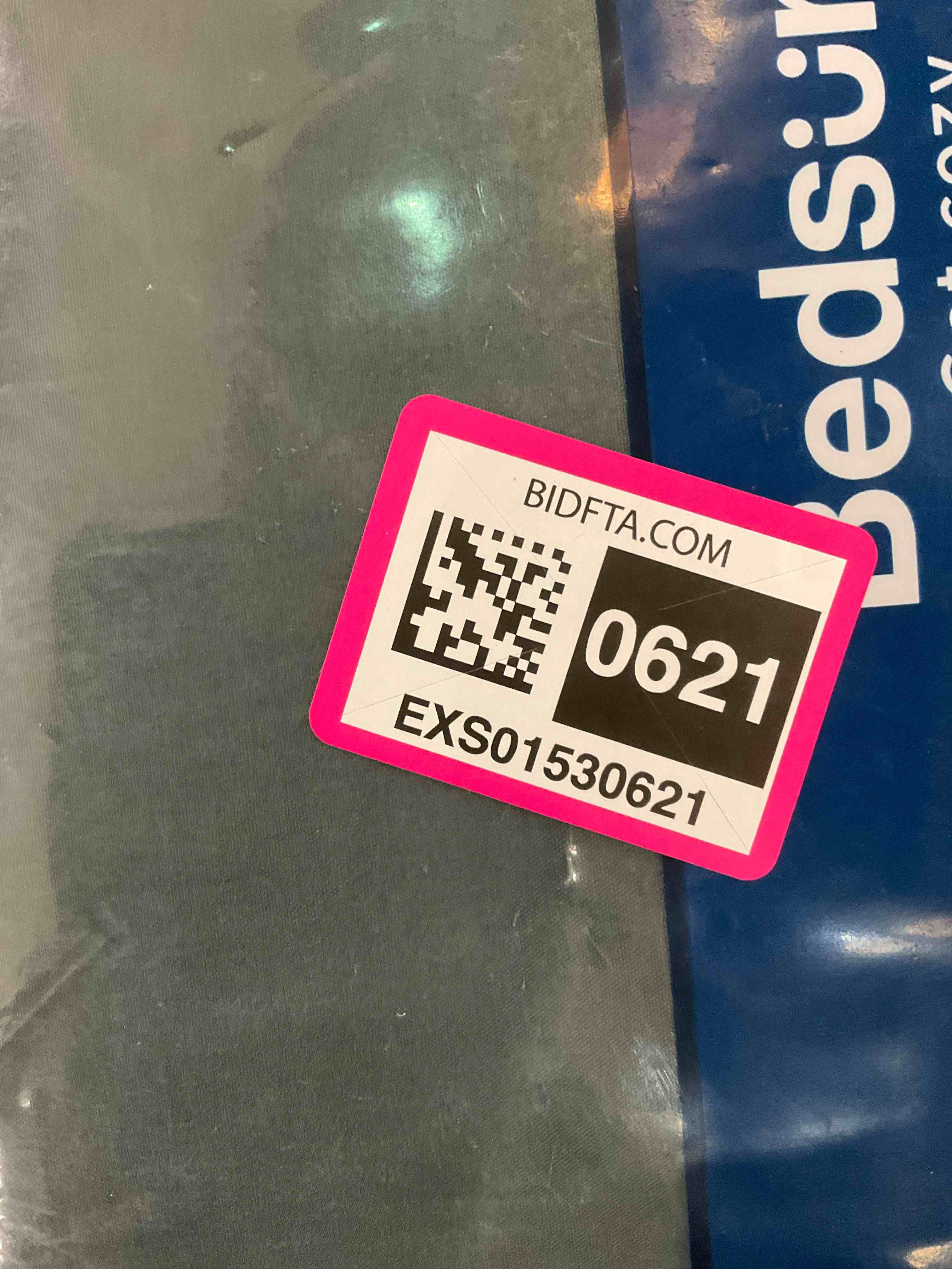 https://s3.amazonaws.com/lotting-images-prod/BargainHunt/EXS01530621_1714067153538.jpeg