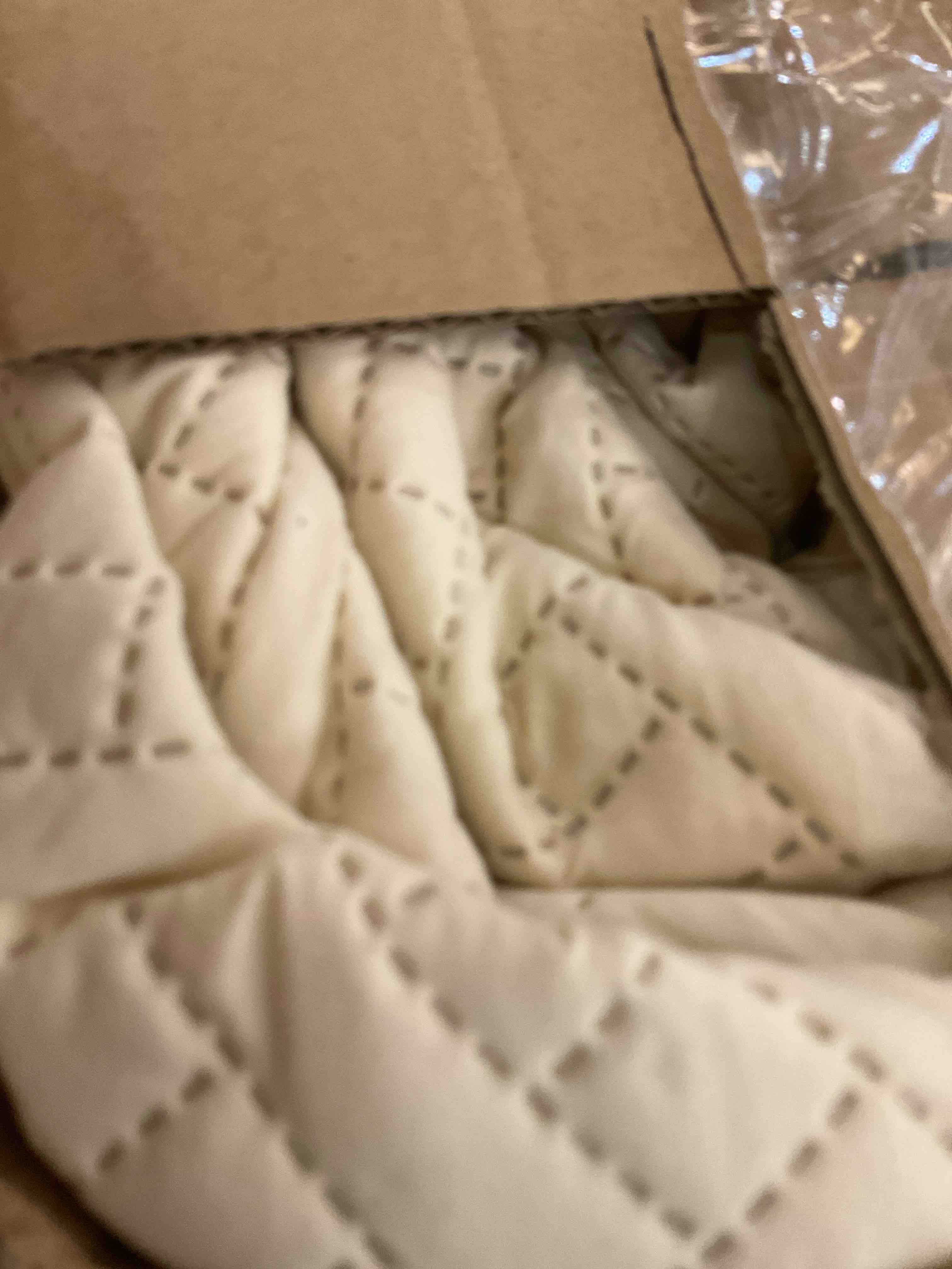 HYLEORY Quilt Set King Size - Soft Lightweight Quilts Summer Quilted Bedspreads - Reversible Coverlet Bedding Set for All Season 3 Piece (1 Quilt, 2 Pillow Shams) - Beige