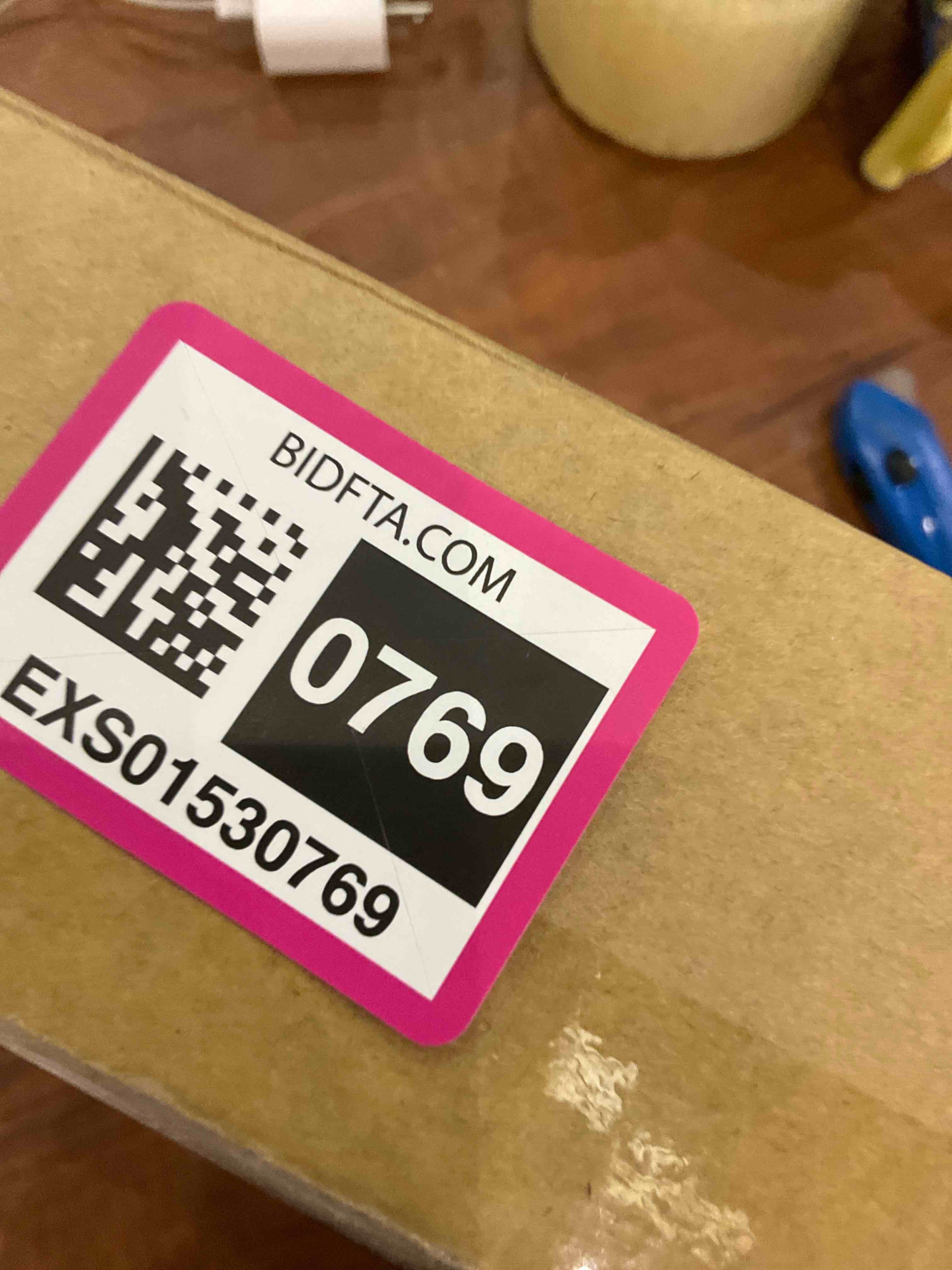https://s3.amazonaws.com/lotting-images-prod/BargainHunt/EXS01530769_1714392512535.jpeg