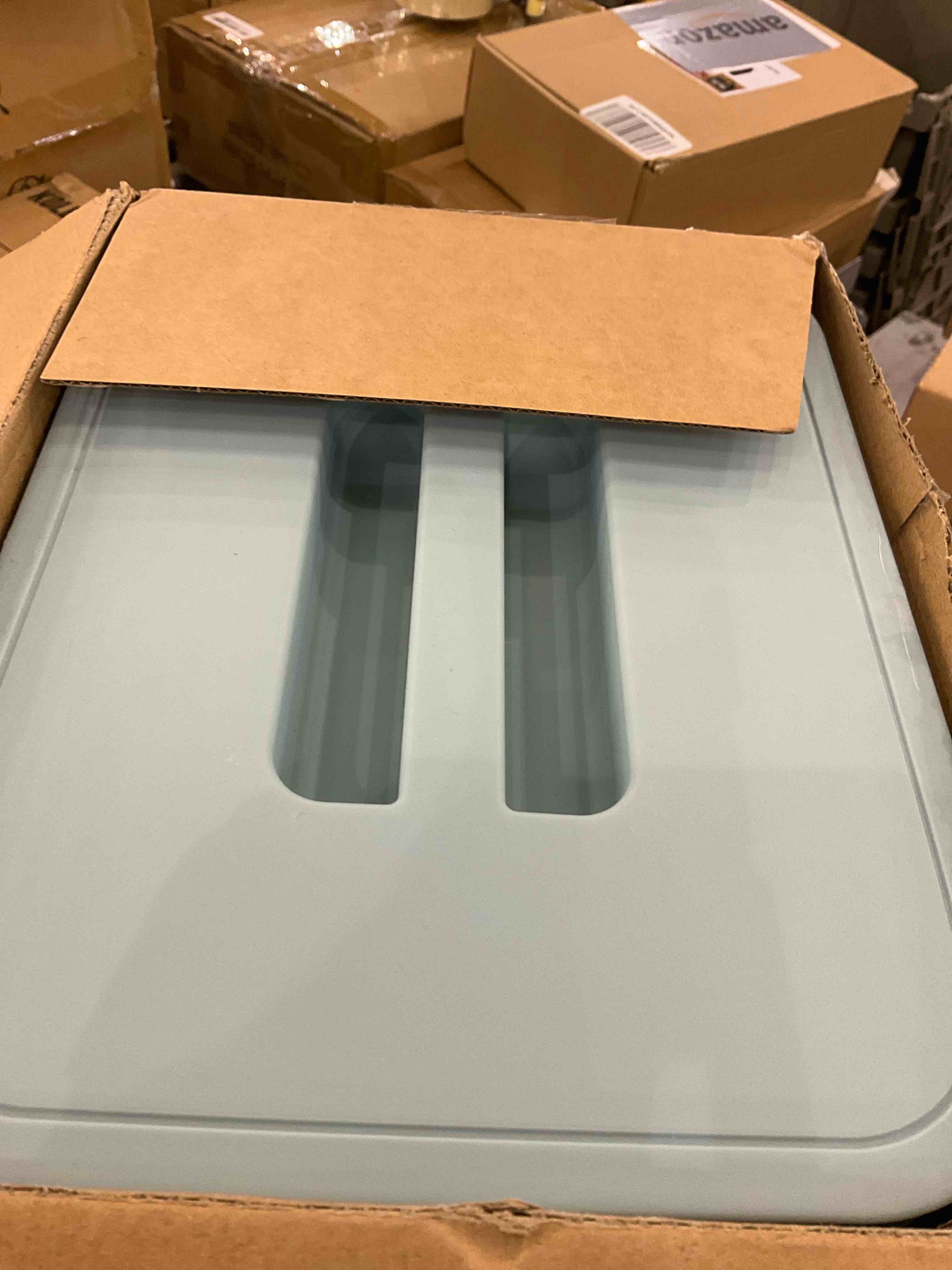 https://s3.amazonaws.com/lotting-images-prod/BargainHunt/EXS01531086_1715350979818.jpeg